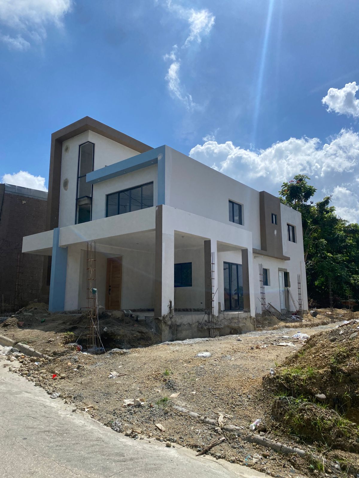 casas - VENDO CASA DE 2 NIVELES EN SANTO DOMINGO OESTE 0