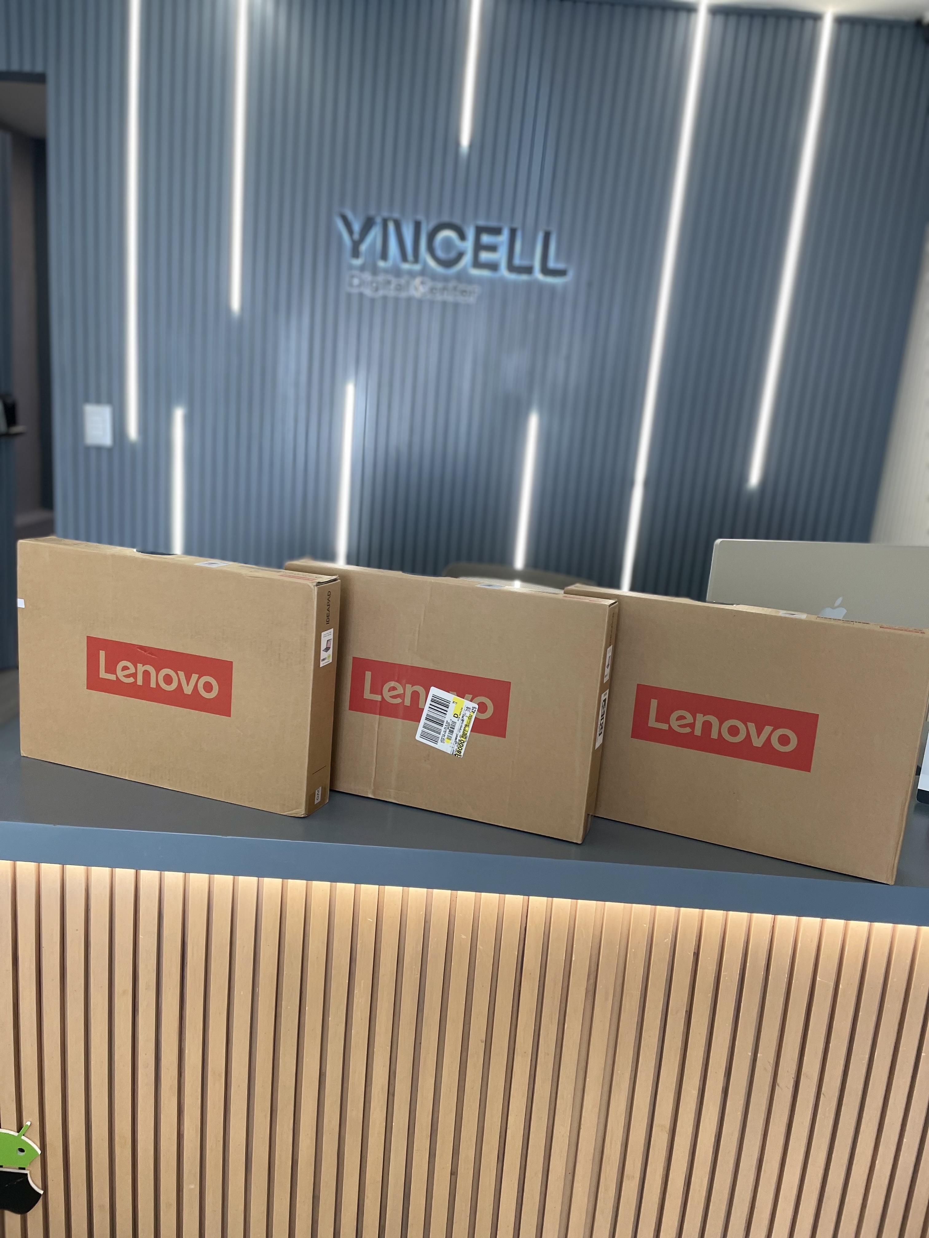 computadoras y laptops - LAPTOP LENOVO 15,6 PULGADASRYZEN 58GB DE RAM 256GB SSD 1