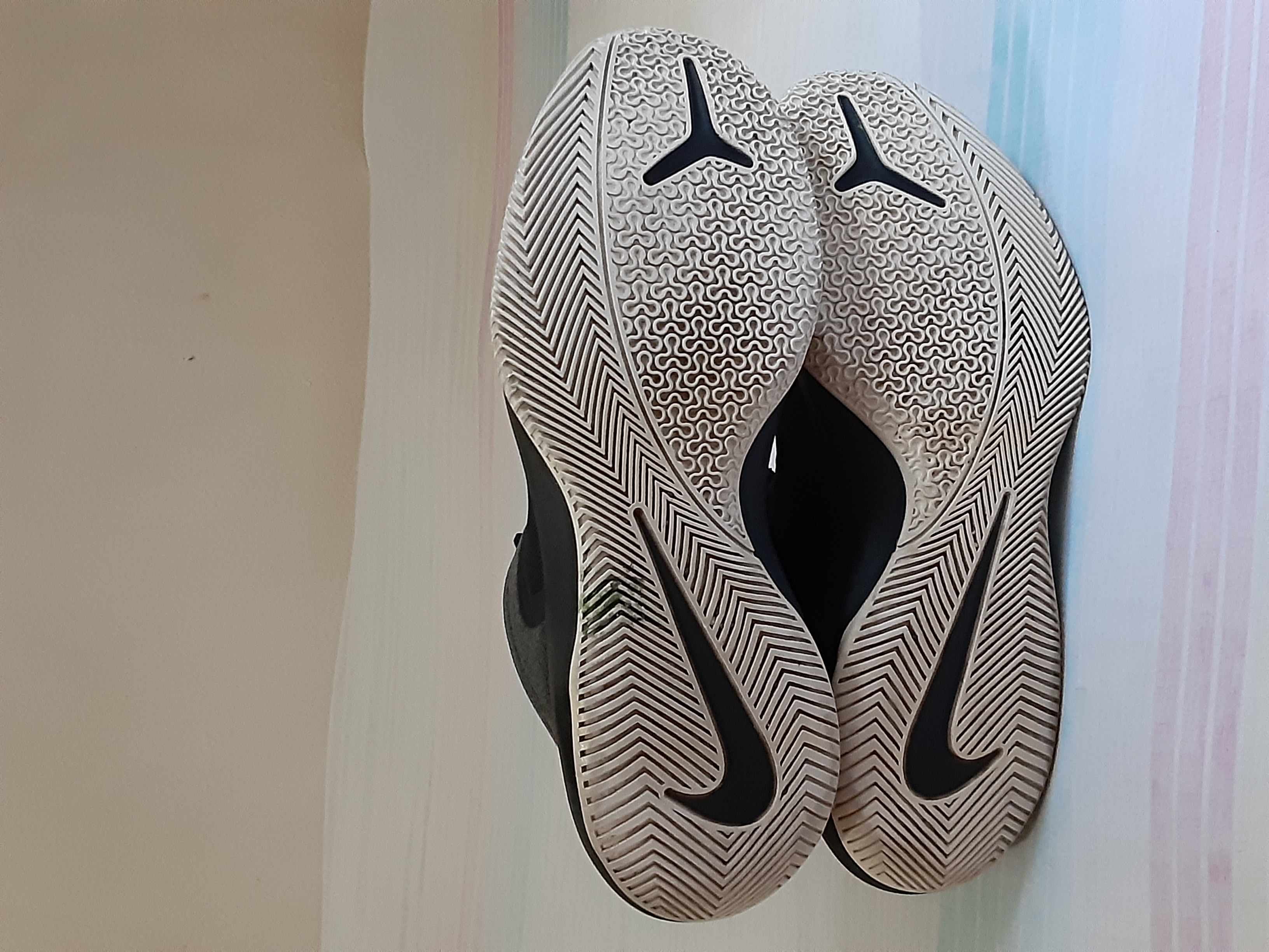zapatos para hombre - Tenis NIKE  para hombre.   Size: US 10.5   / EUR 44.5 9