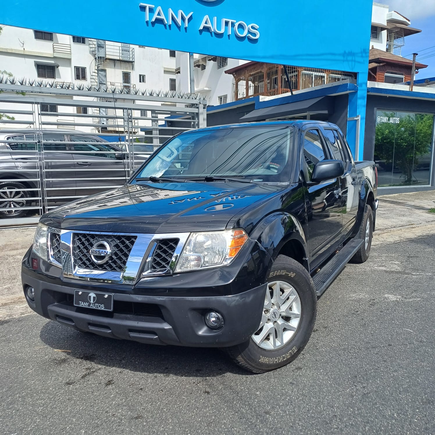 jeepetas y camionetas - Nissan Frontier SV 0