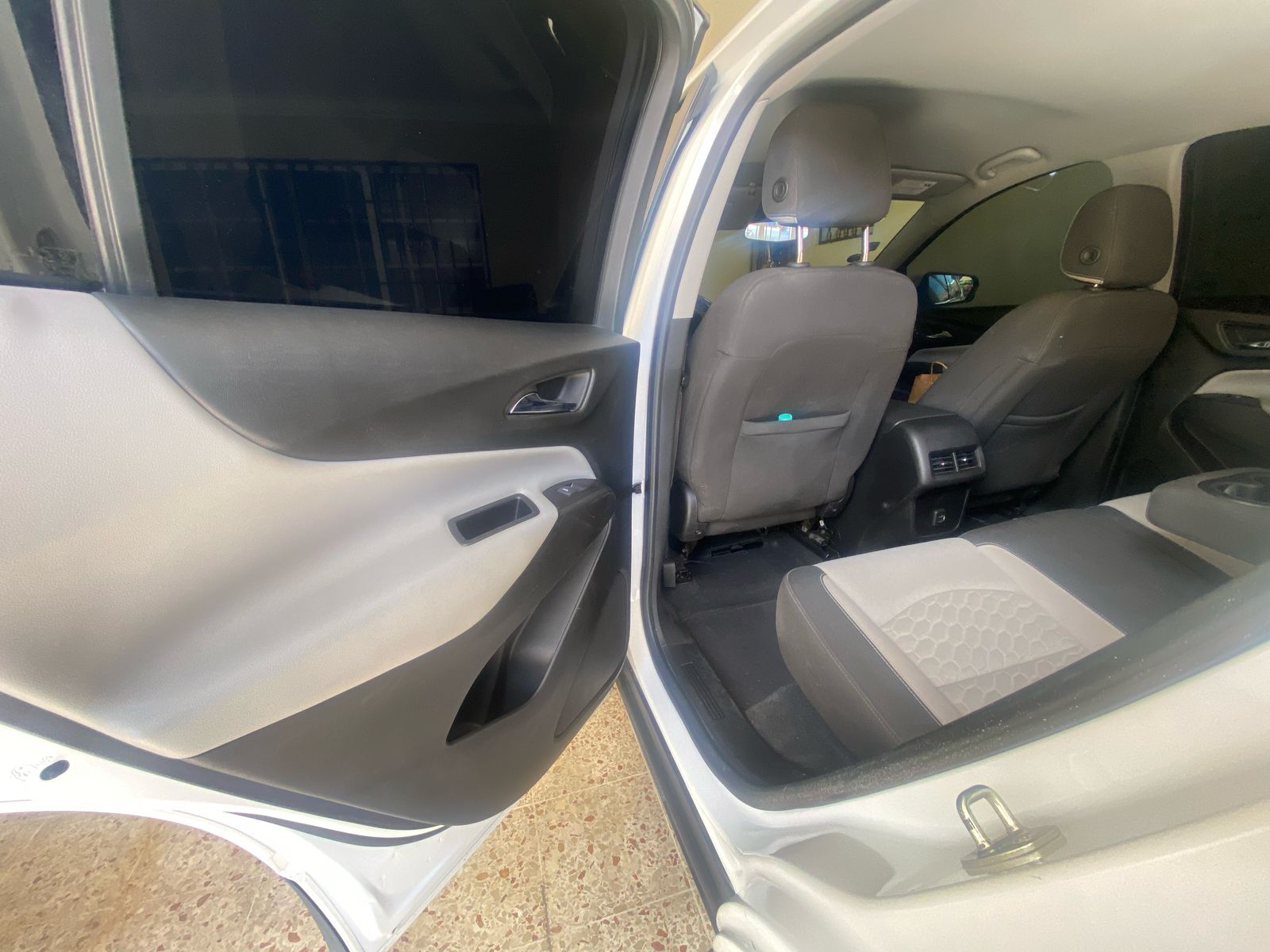 jeepetas y camionetas - Vendo Chevrolet Equinox 2019 3
