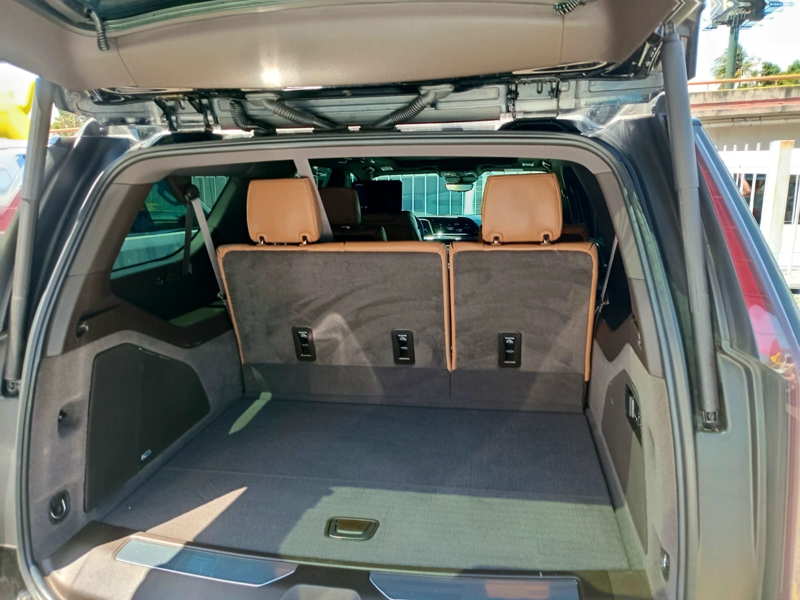 jeepetas y camionetas - Cadillac Escalade Premium Luxury Long 2023 5