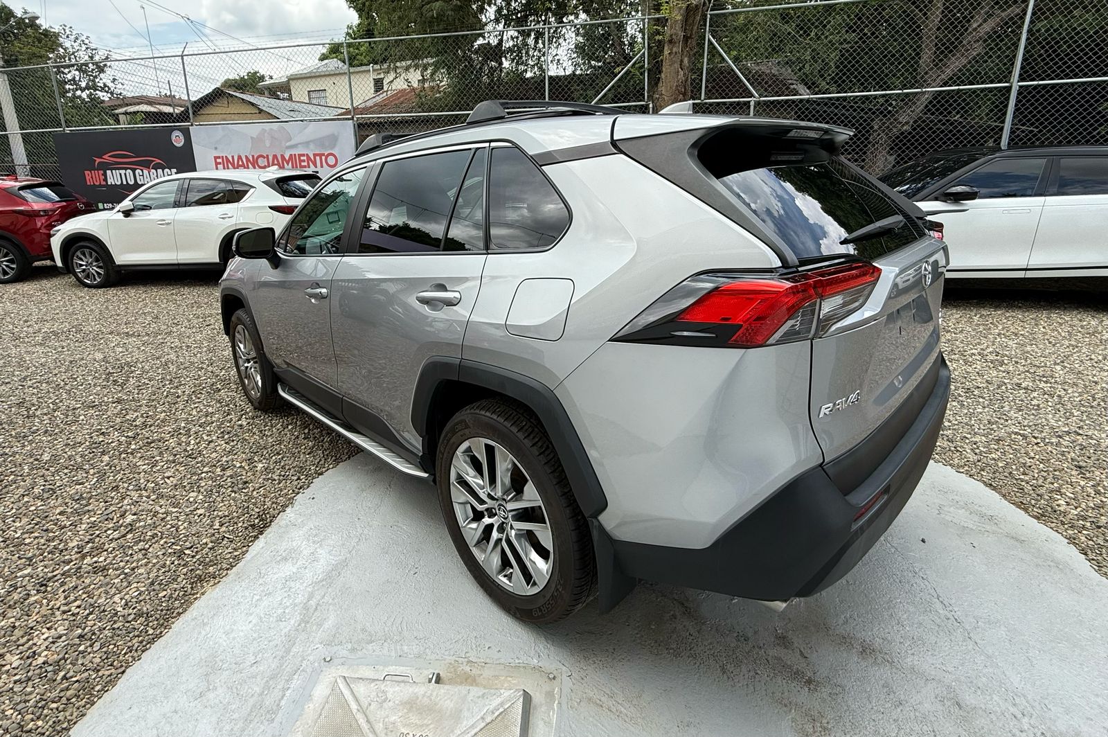 jeepetas y camionetas - Toyota rav4 2019 xle premium  6