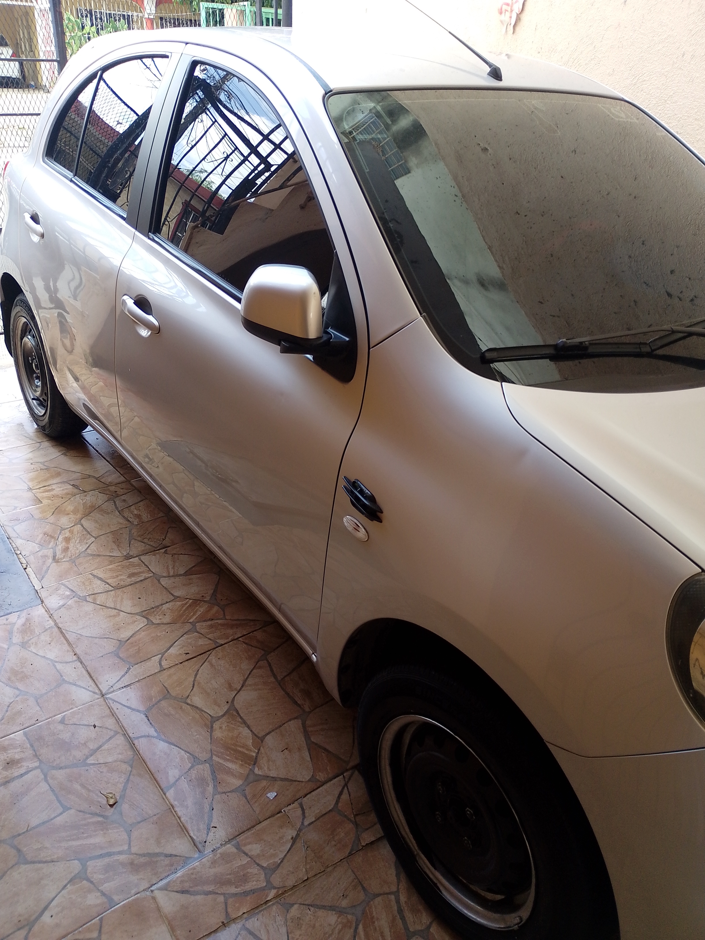 carros - se vende Nissan March 2019 2