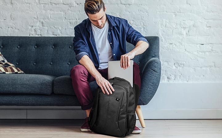 computadoras y laptops - BULTO DE NOTEBOOK, 15.6 Pulgadas , TIPO MOCHILA, NEGRO 1