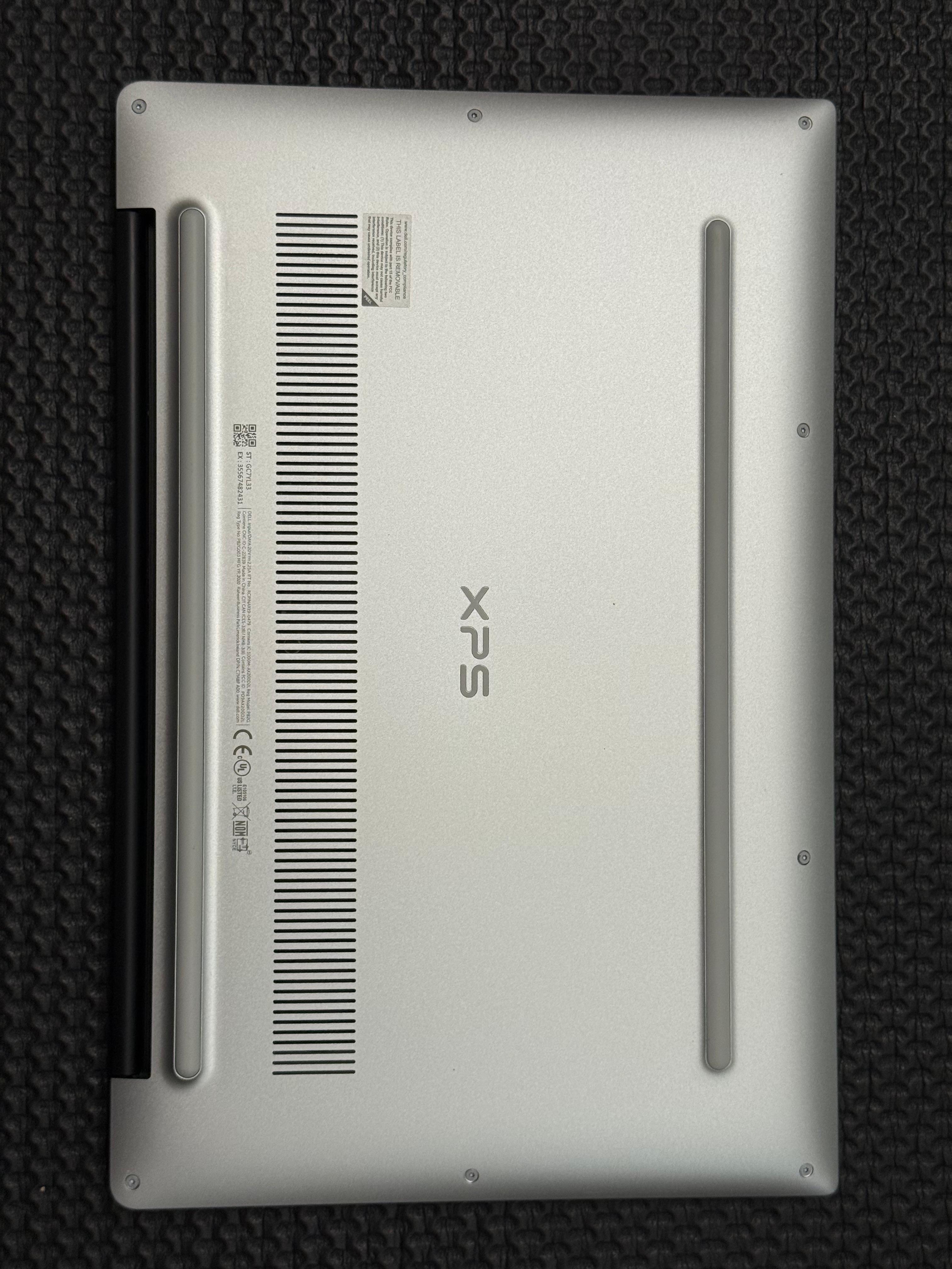 computadoras y laptops - Vendo LapTop Dell XPS Negociable  3