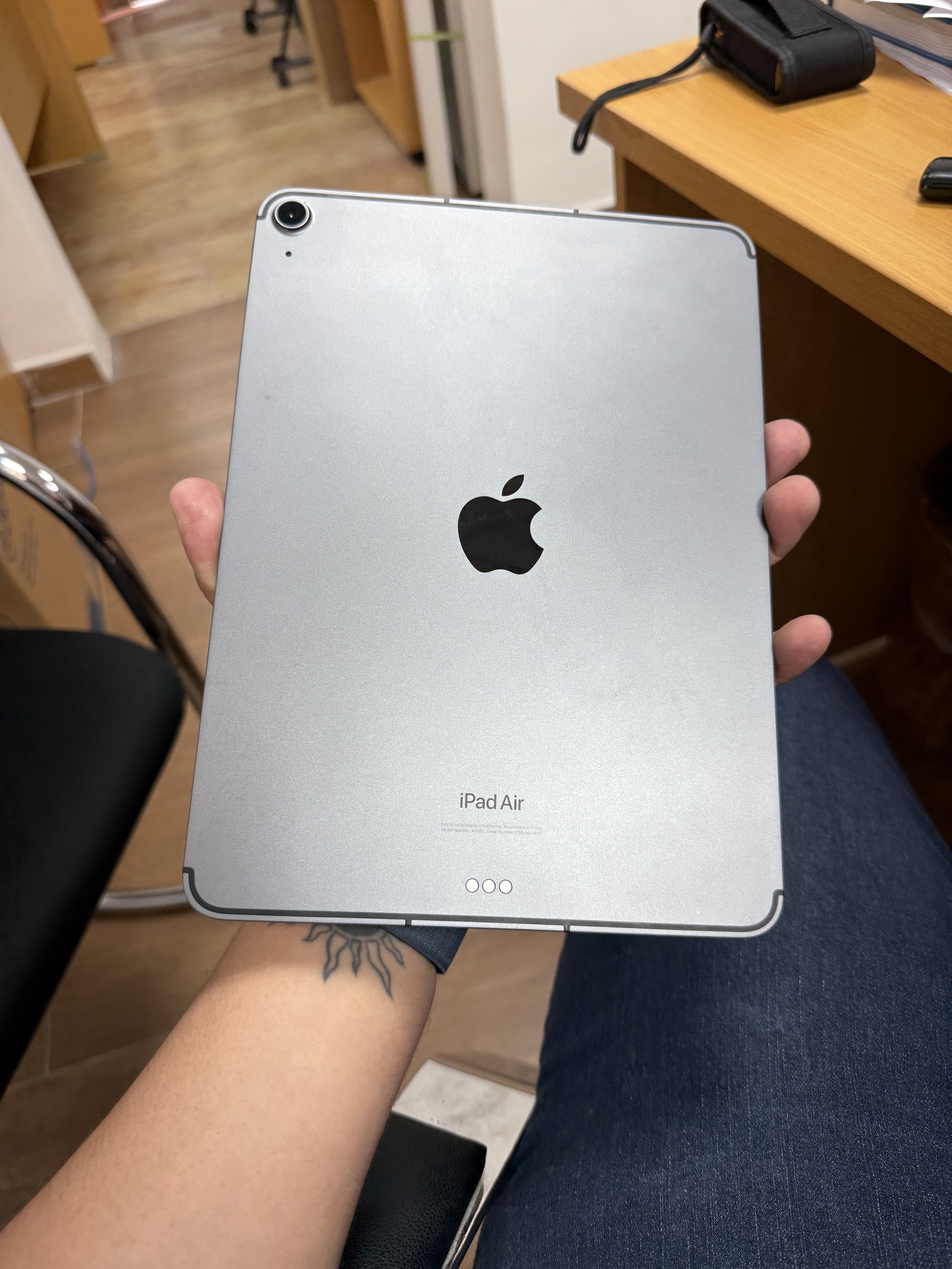celulares y tabletas - VENDO IPAD AIR 5ta generación + teclado OEM!! 3