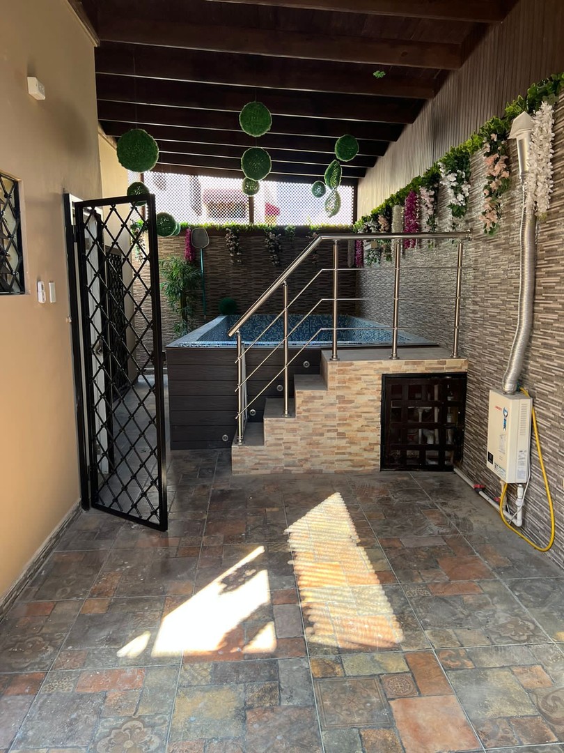 casas - Se alquila casa en Av. Republica de Colombia 2