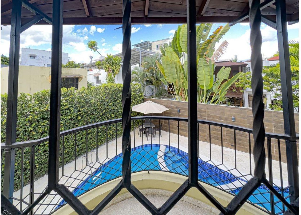casas vacacionales y villas - Casa de 2 niveles en  alquiler  1