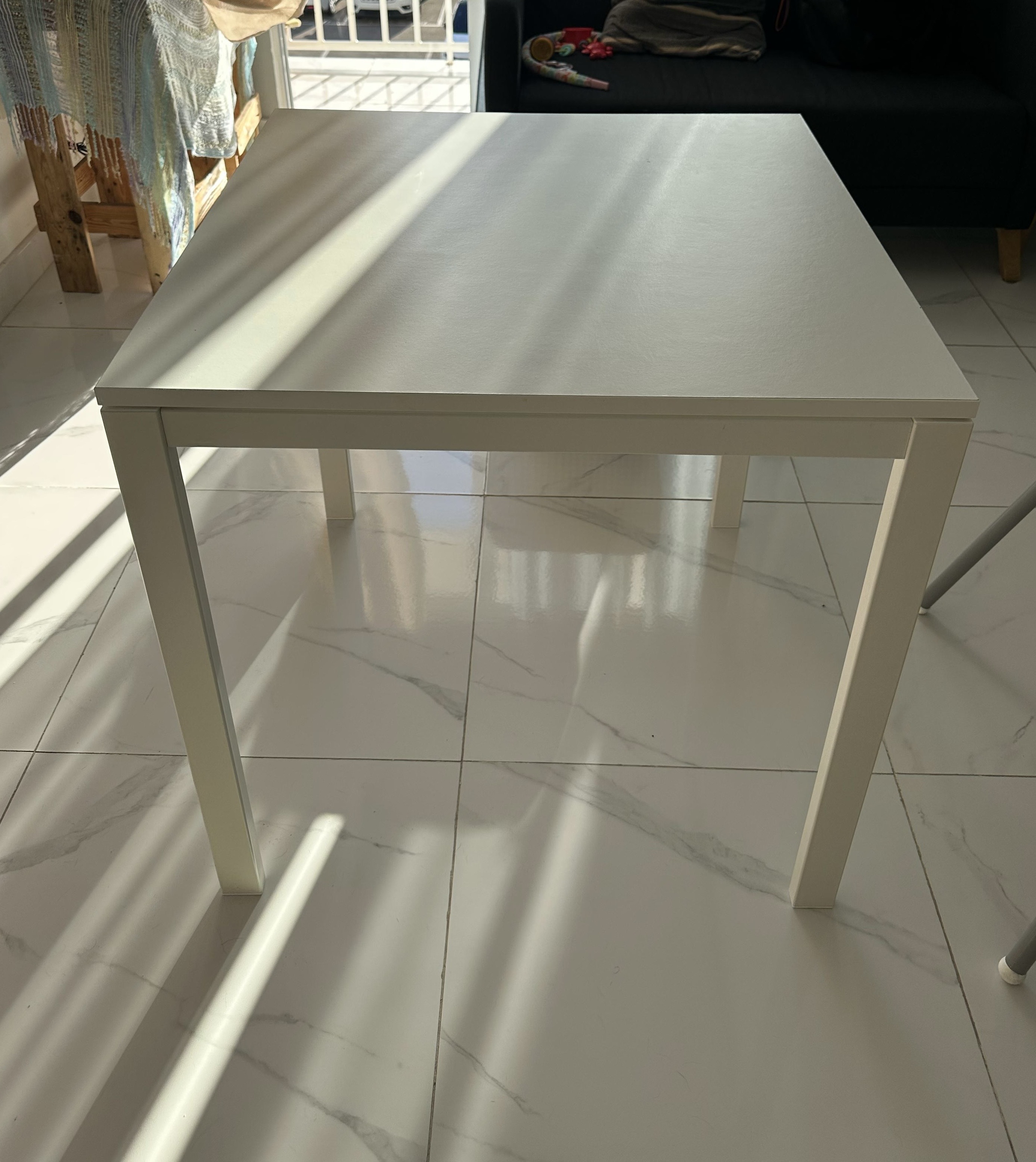 muebles y colchones - mesa de comedor 2