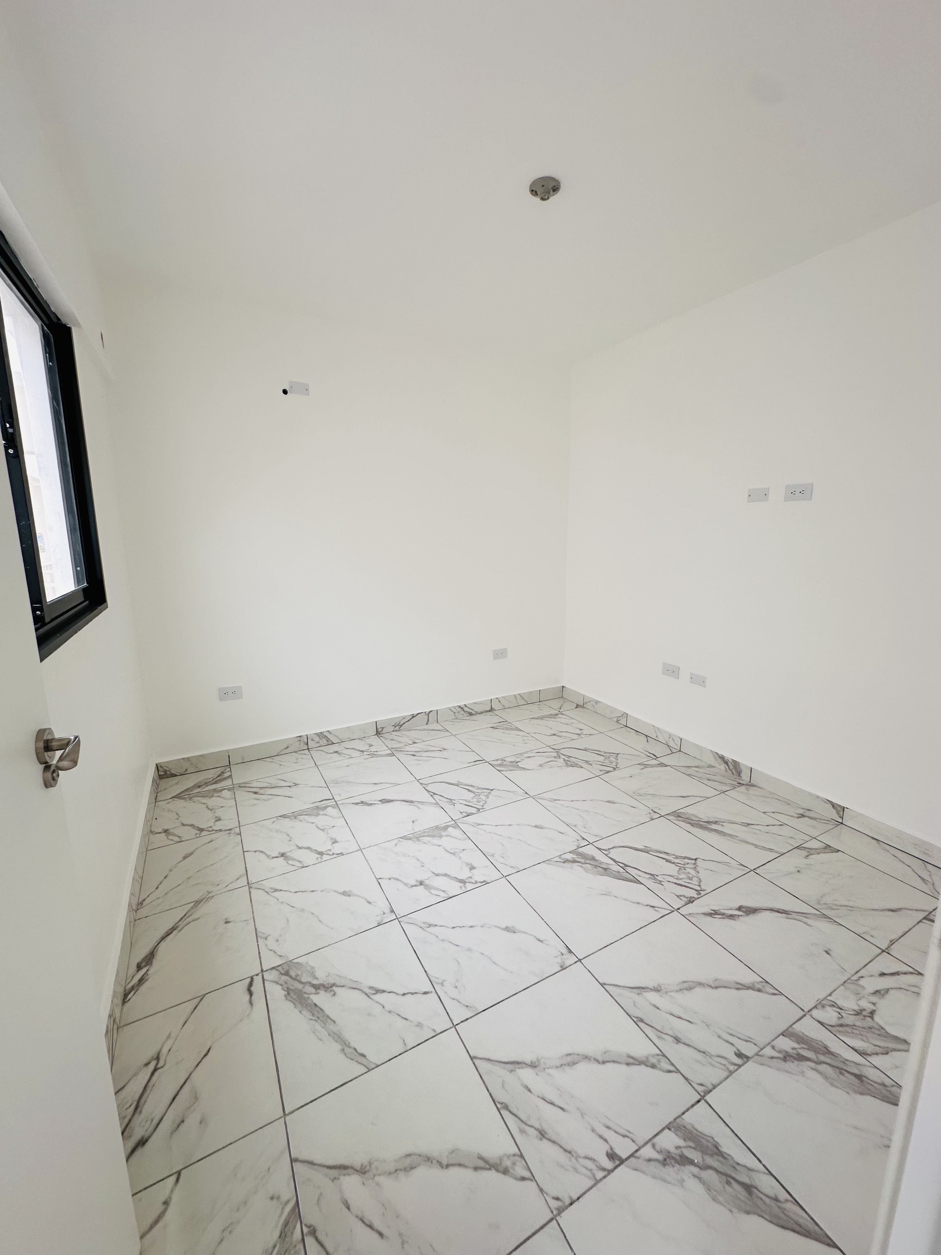 apartamentos - 🚨DE OPORTUNIDAD🚨 
Se vende apto de 1H en la Domingo maíz listo para la entrega 6