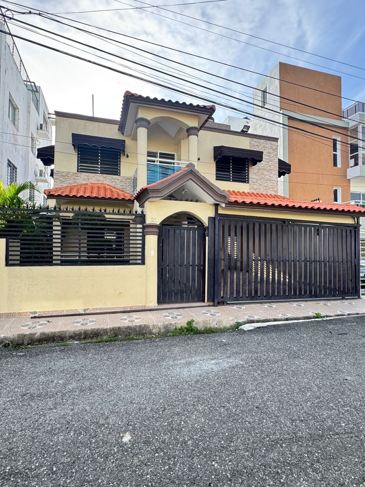 casas - venta de casa en la autopista de san isidro brisa oriental Santo Domingo este 