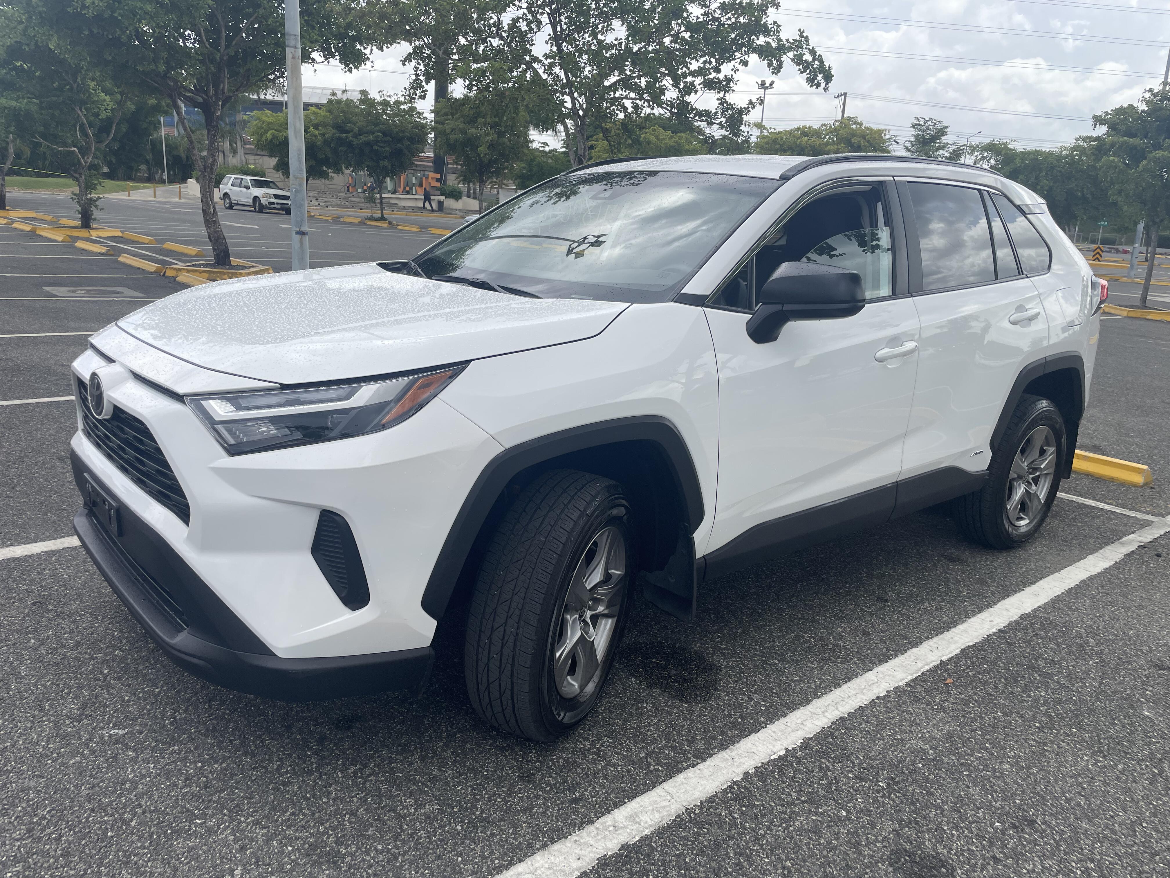jeepetas y camionetas - Toyota RAV4 2025 Hibrida 4x4  LE Motor 2.5L (VerAmericana) 7