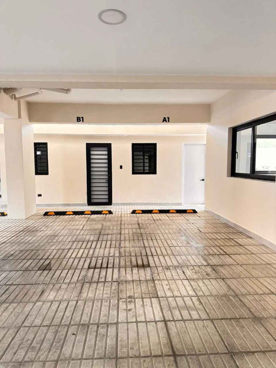 apartamentos - Apartamento en Alquiler 1H, 1.5B, 1P, 1re Nivel 2