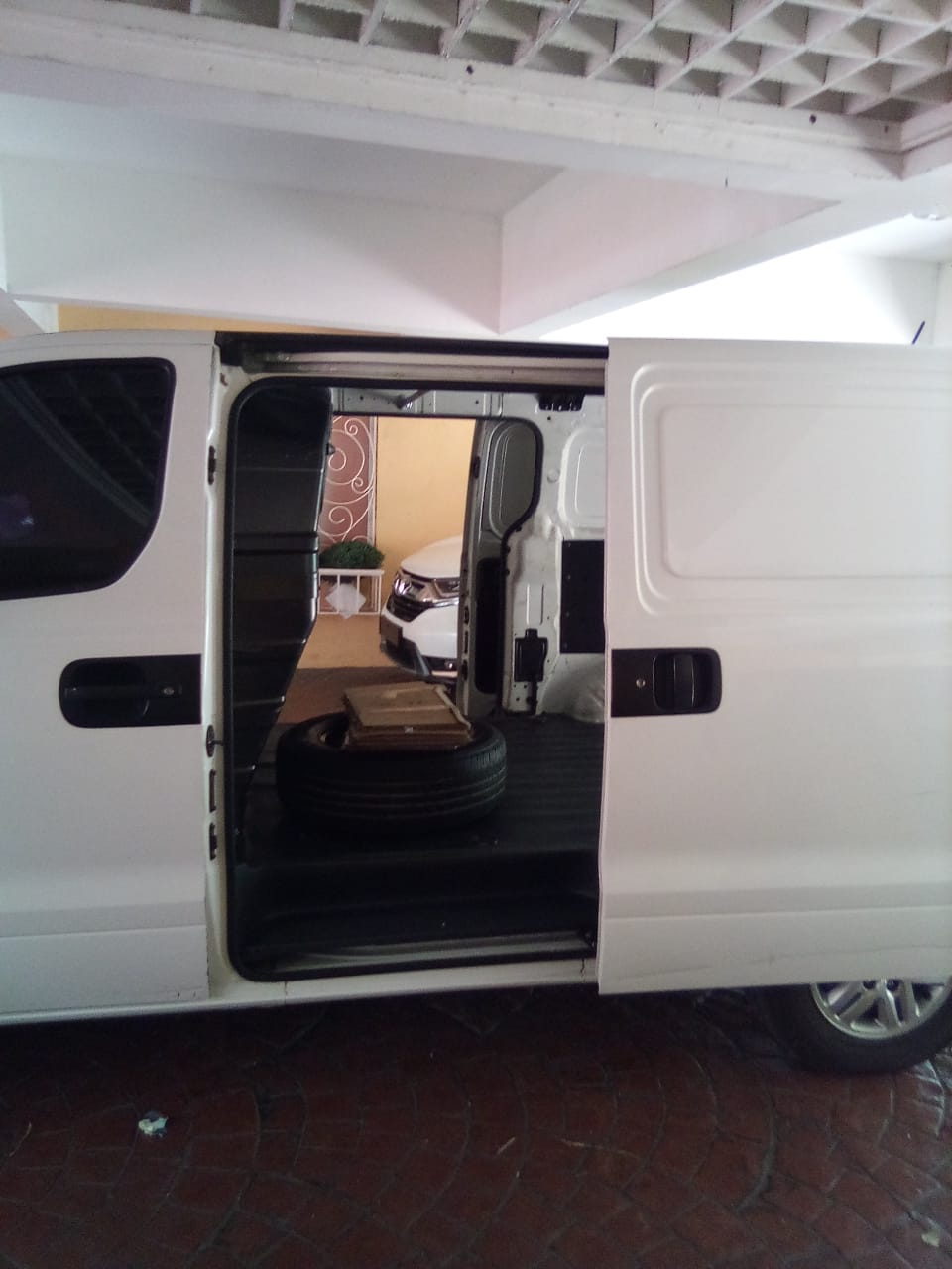 jeepetas y camionetas - Hyundai h1 2017 diesel furgoneta 6