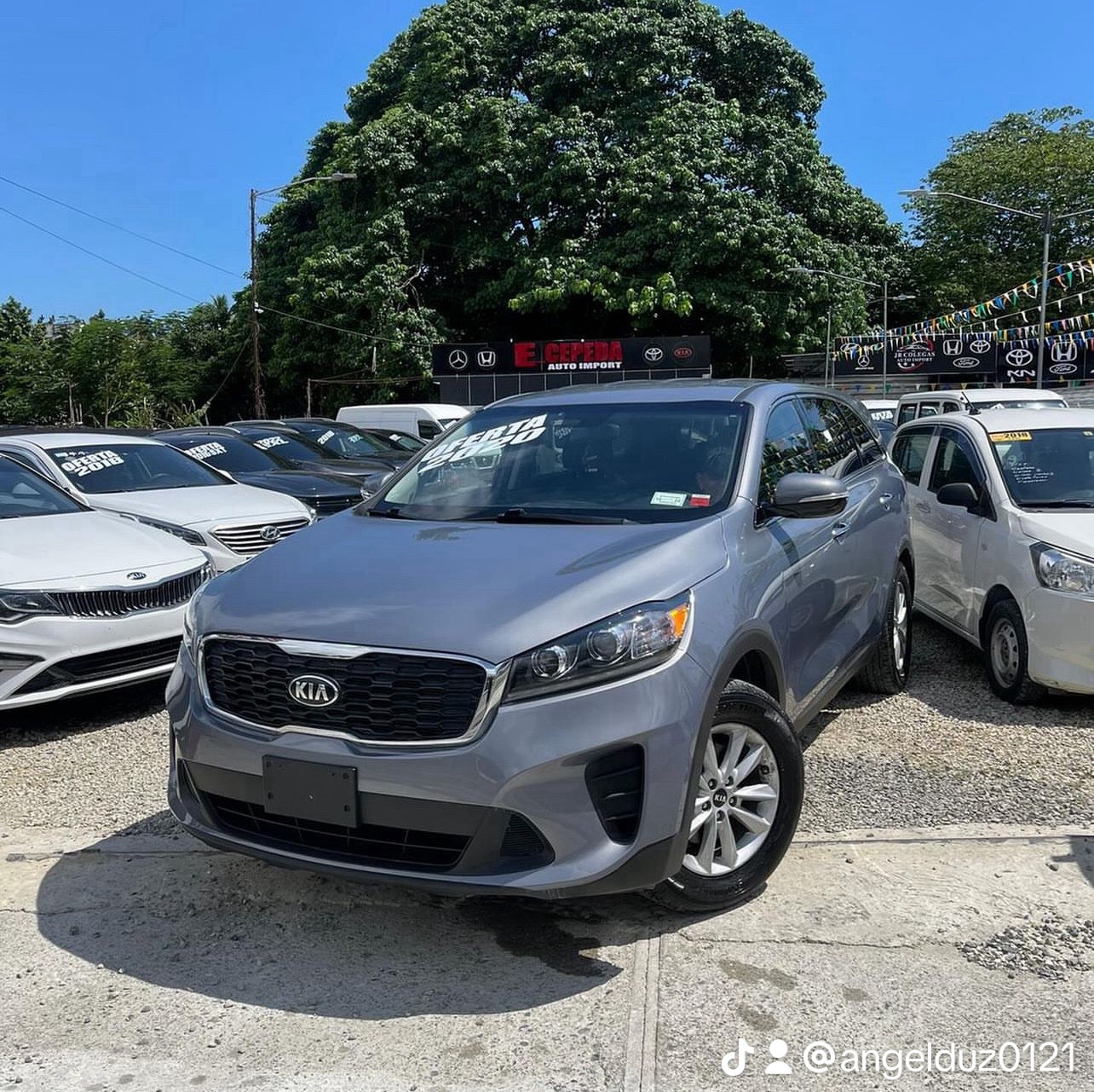 jeepetas y camionetas - Kia Sorento LX 2020 AWD  8