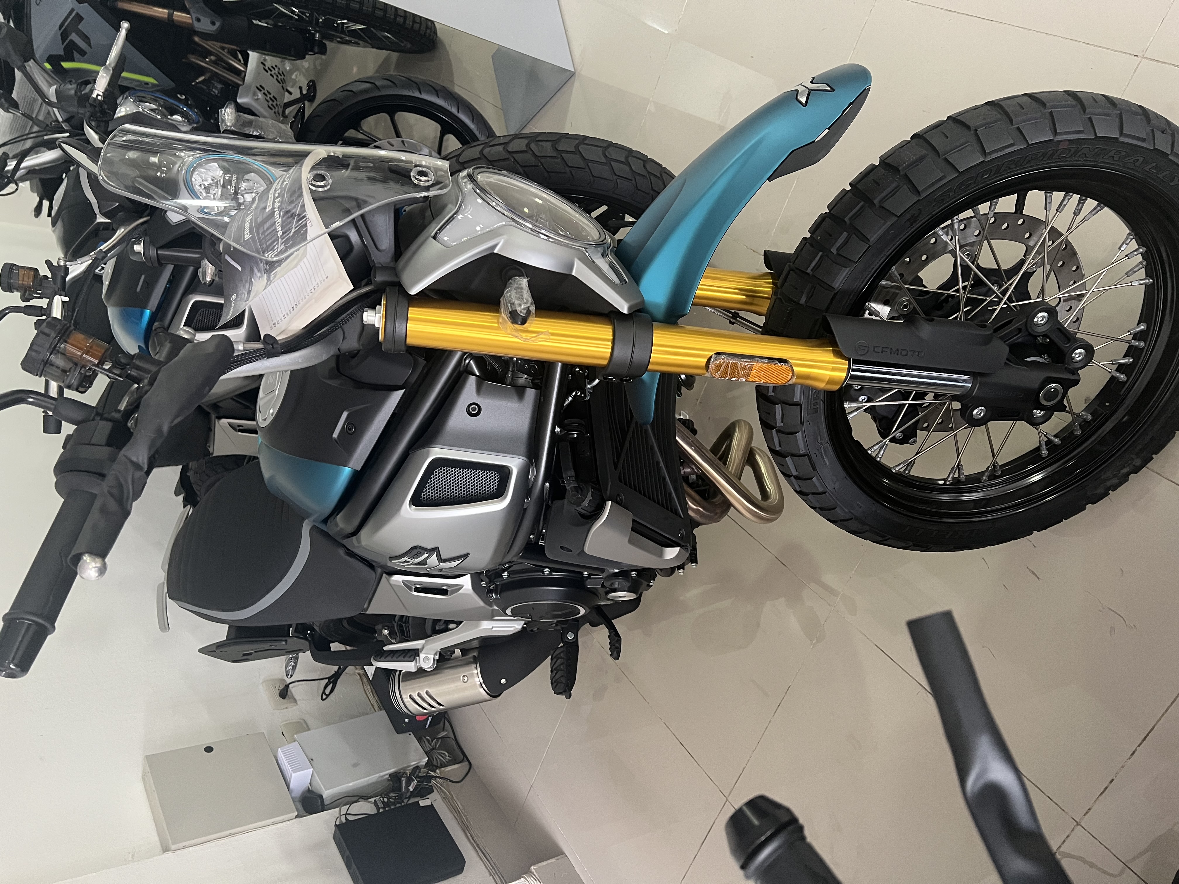motores y pasolas - CF Moto 700 CLX 8
