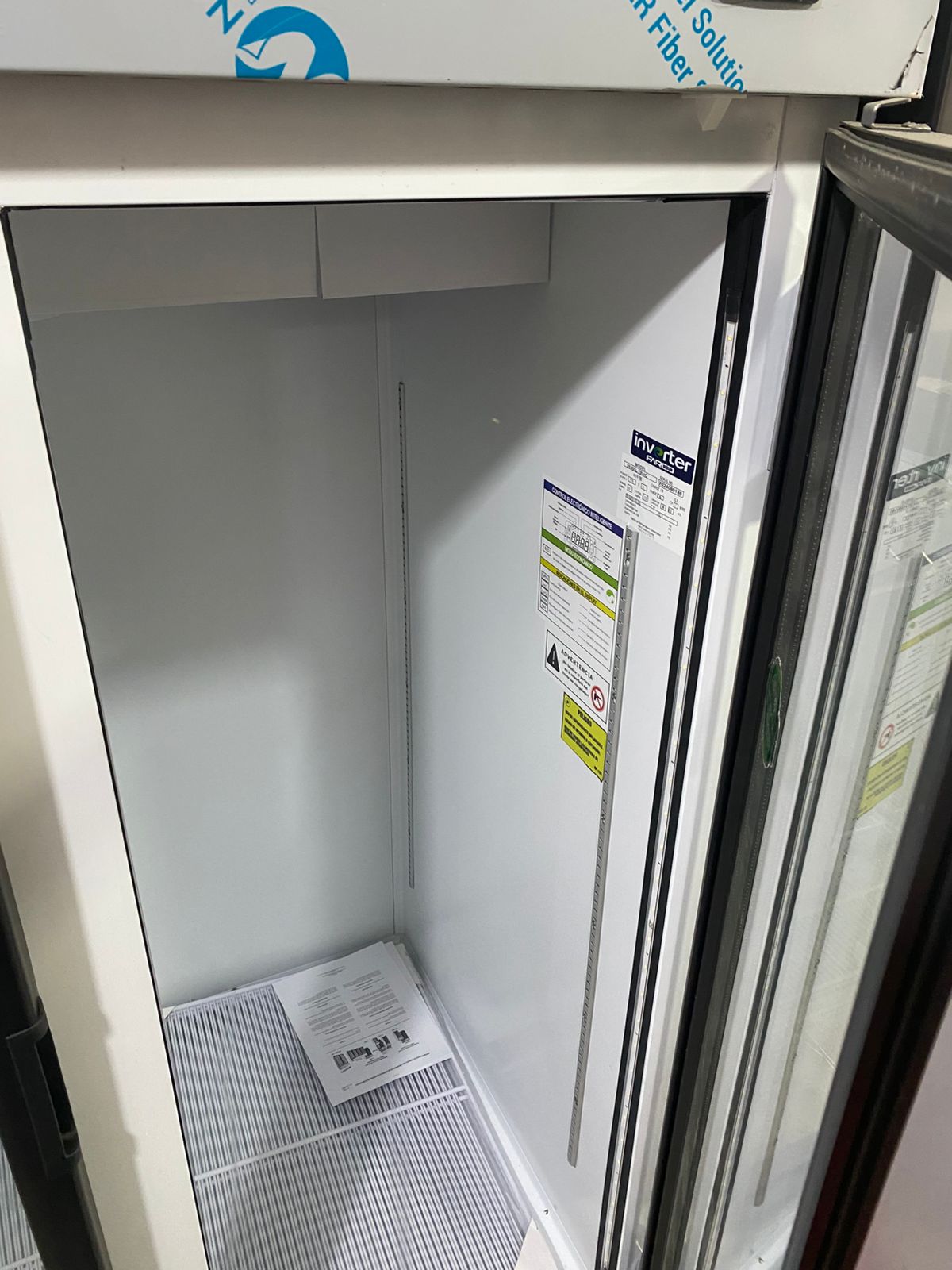 equipos profesionales - *EXHIBIDOR FARCO*INVERTE NUEVO1 AÑO DE GARANTÍA MODELO: UR-40GL-TMI 1