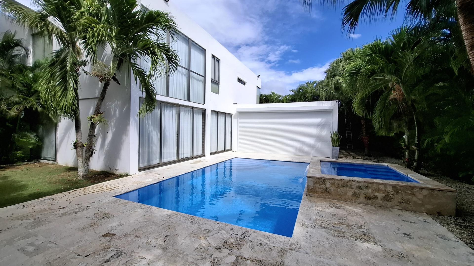 casas vacacionales y villas - VILLA EN VENTA DE 960m2 - PLAYA NUEVA ROMANA 3