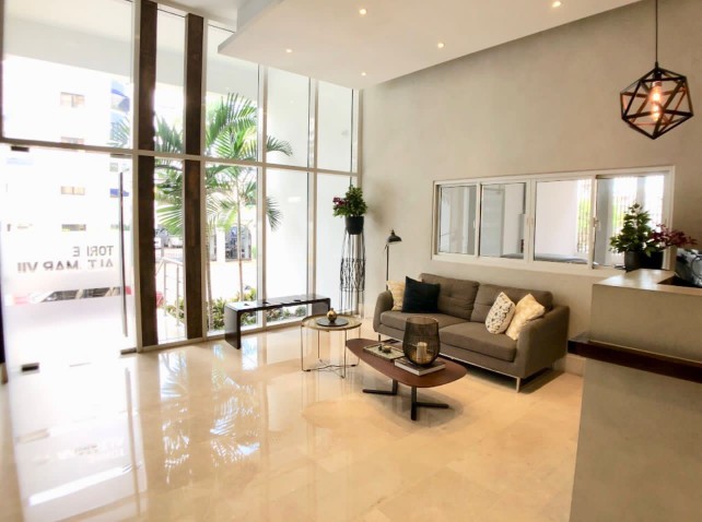 apartamentos - Alquilo En Evaristo Morales a dos esquinas de Acrópolis. Santo Domingo 7