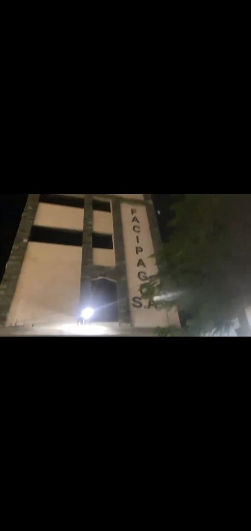 oficinas y locales comerciales - Se vende edificio Facipago en Santiago  0