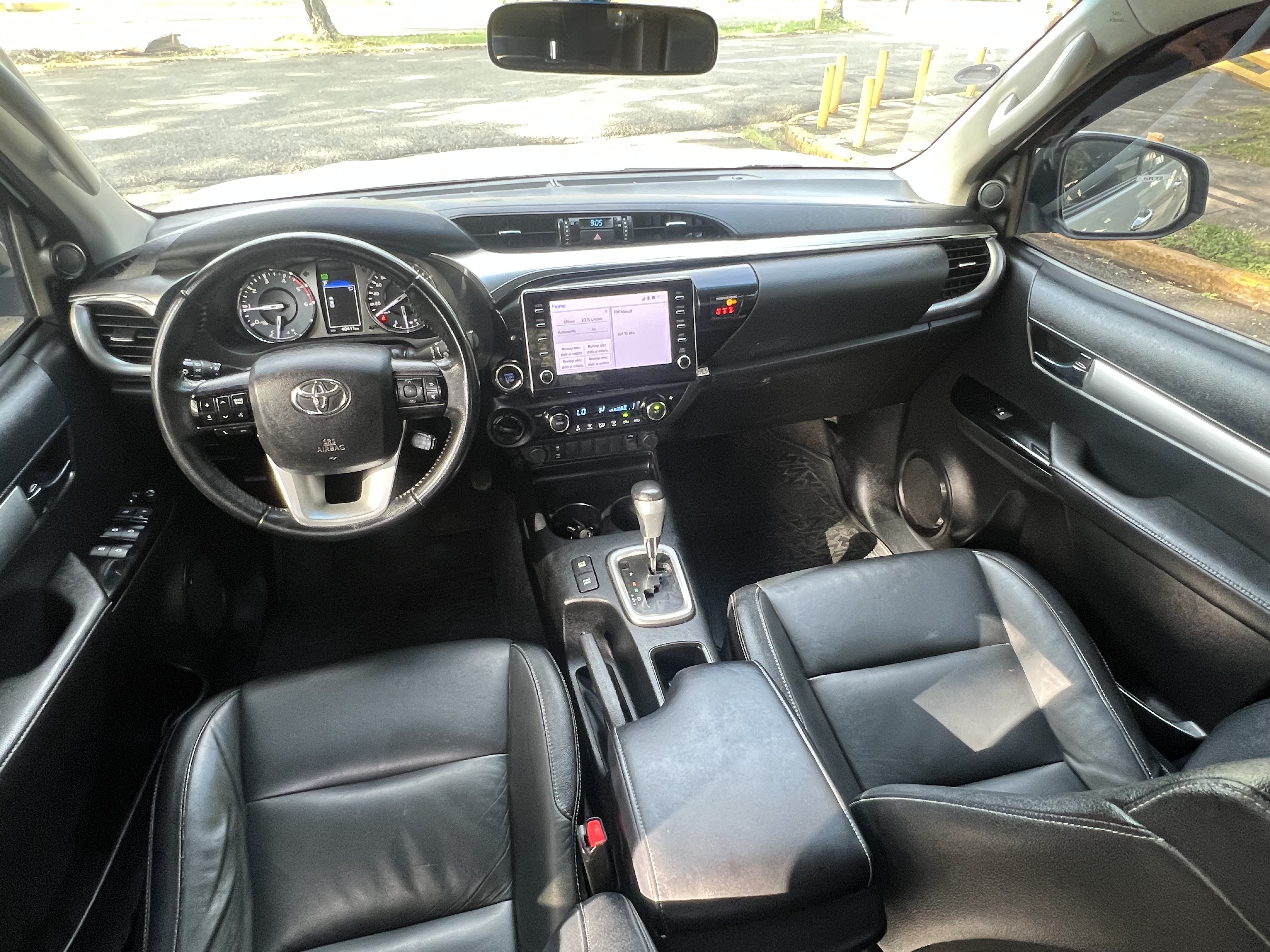 jeepetas y camionetas - TOYOTA HILUX 2022 LIMITED 4X4
40,411 KMS
UNICO DUEÑO
SIN INTERMEDIARIO 7