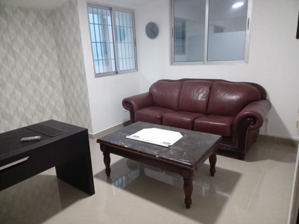 oficinas y locales comerciales - Local Comercial en EVARISTO MORALES 5