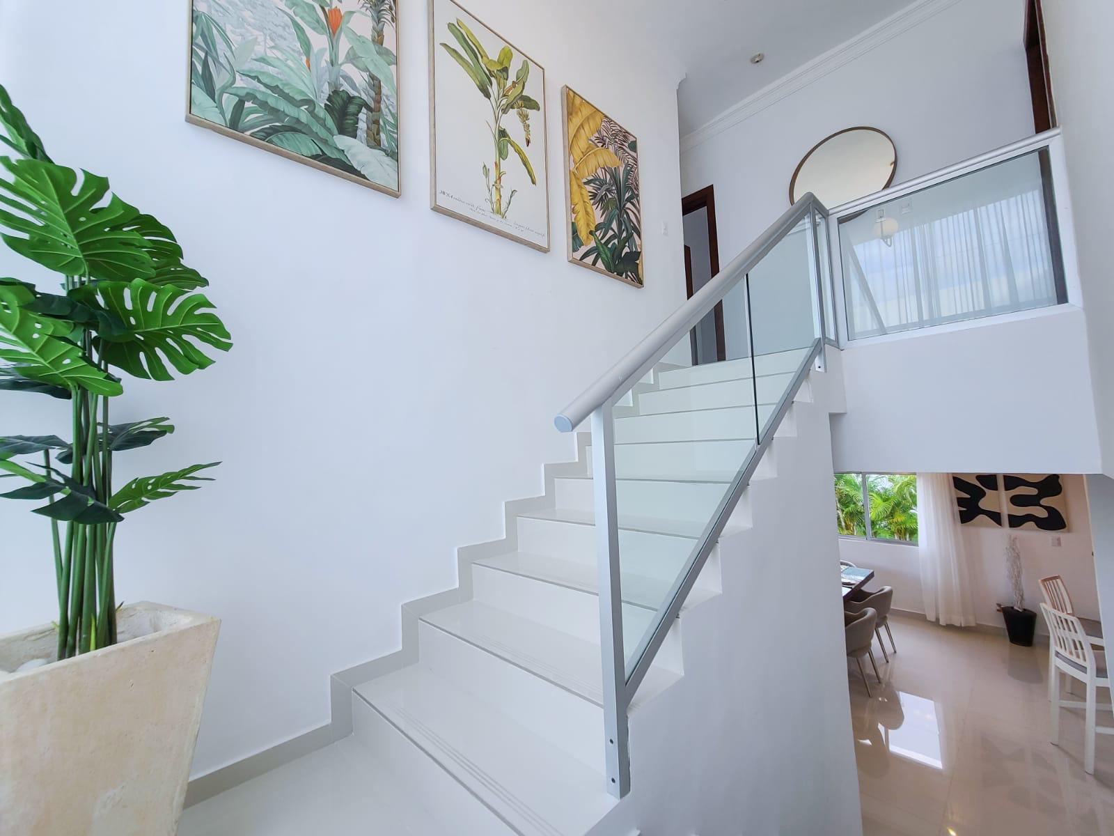 casas vacacionales y villas - Moderna casa amueblada en alquiler en Bávaro 3