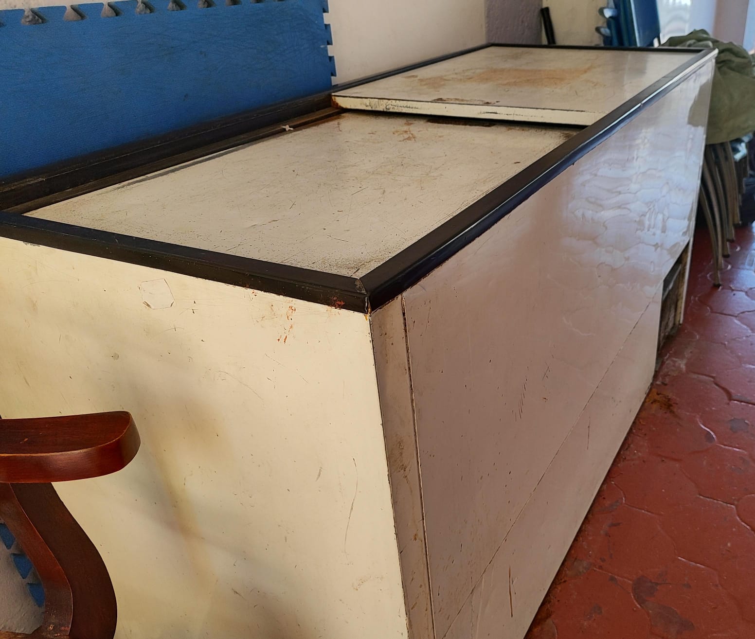 equipos profesionales - Freezer Farco HF65, 21 pies cúbicos, 594 litros 1