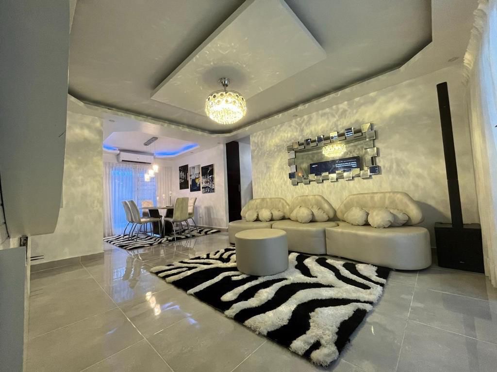 apartamentos - venta de apartamento 1er piso amueblado con jacuzzi en autopista de san isidro 4