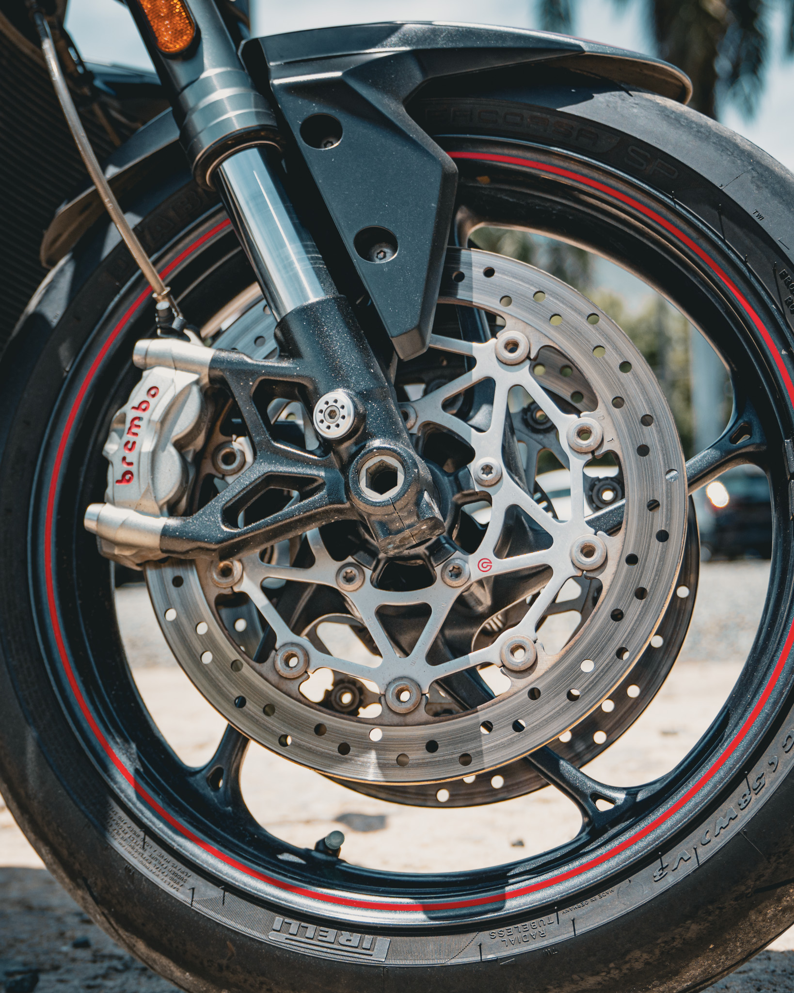motores y pasolas - TRIUMPH STREET TRIPLE RS 765 6
