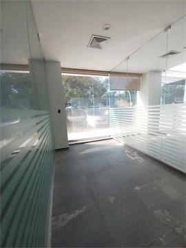 oficinas y locales comerciales - Local esquinero en Gazcue 7