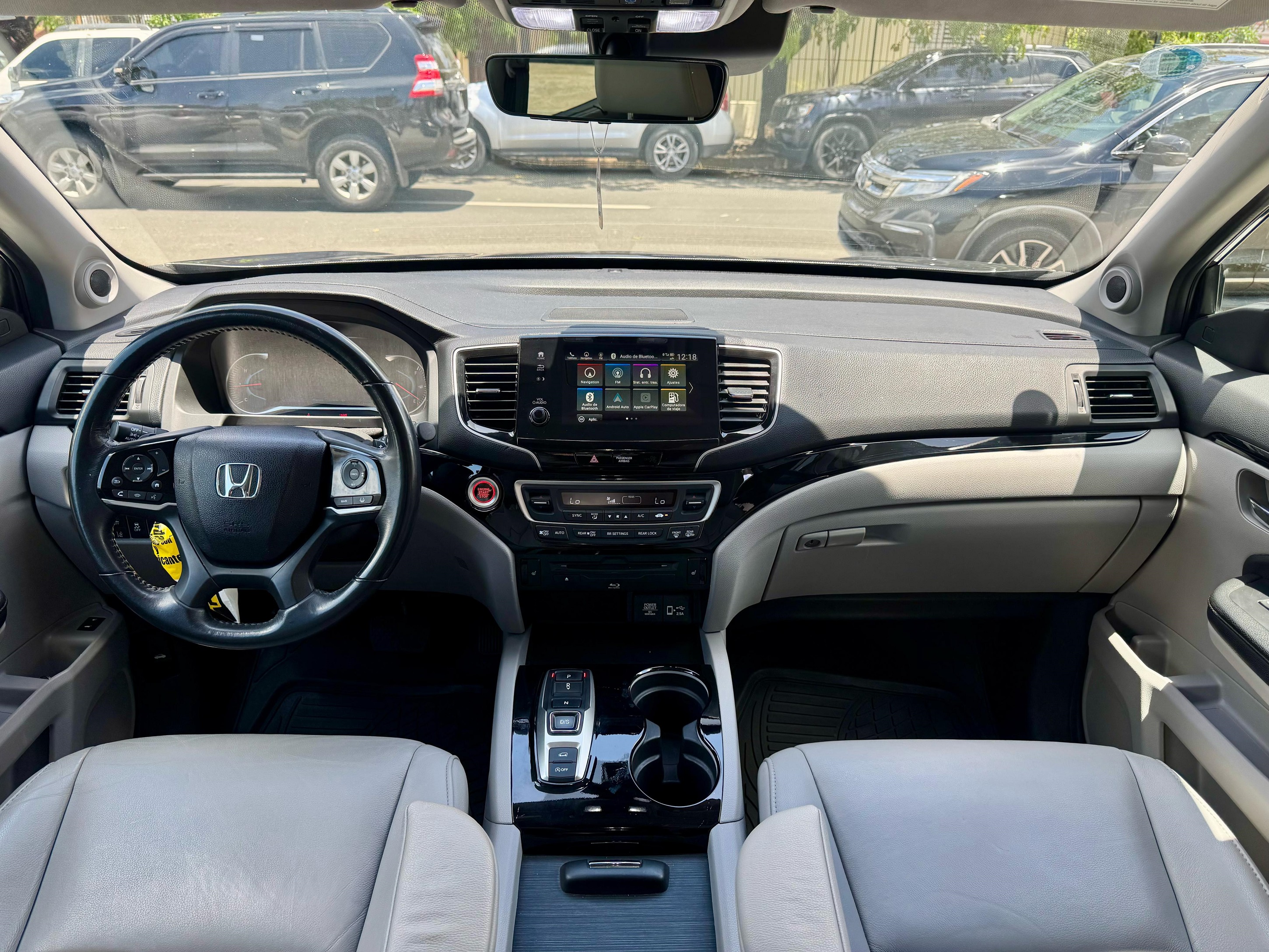 jeepetas y camionetas - Honda Pilot Touring 2019 AWD Como Nueva! 8
