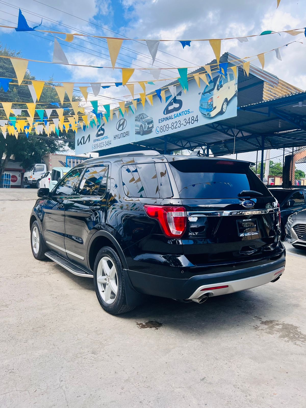 jeepetas y camionetas - 2017 ford explore 4X4 en buena condicion. 2