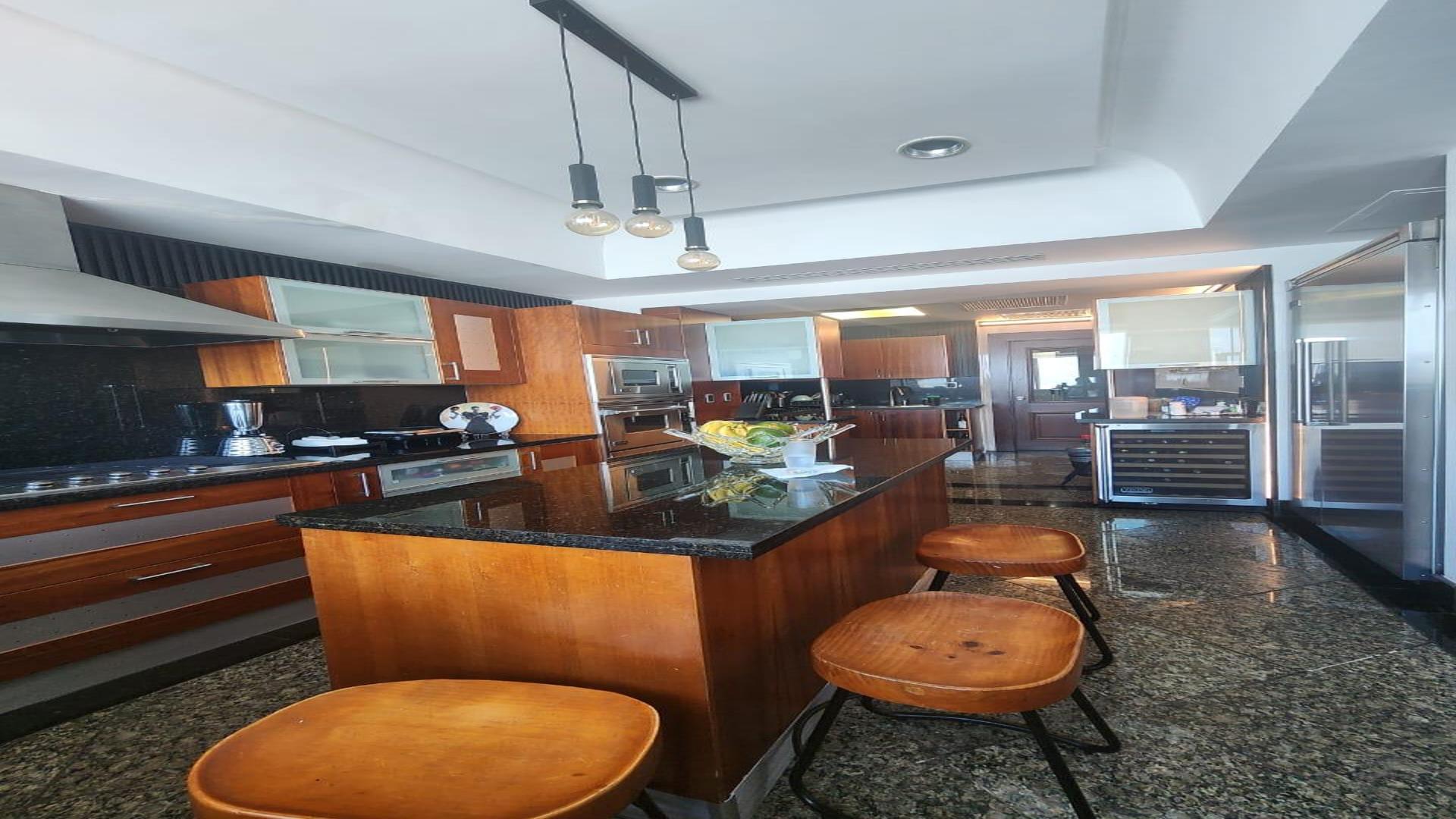 apartamentos - Se vende en La Esperilla, apartamento con vista al mar. 1