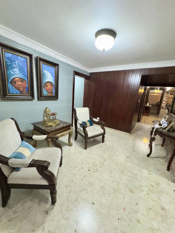 casas - Espaciosa casa de 2 niveles en venta  6