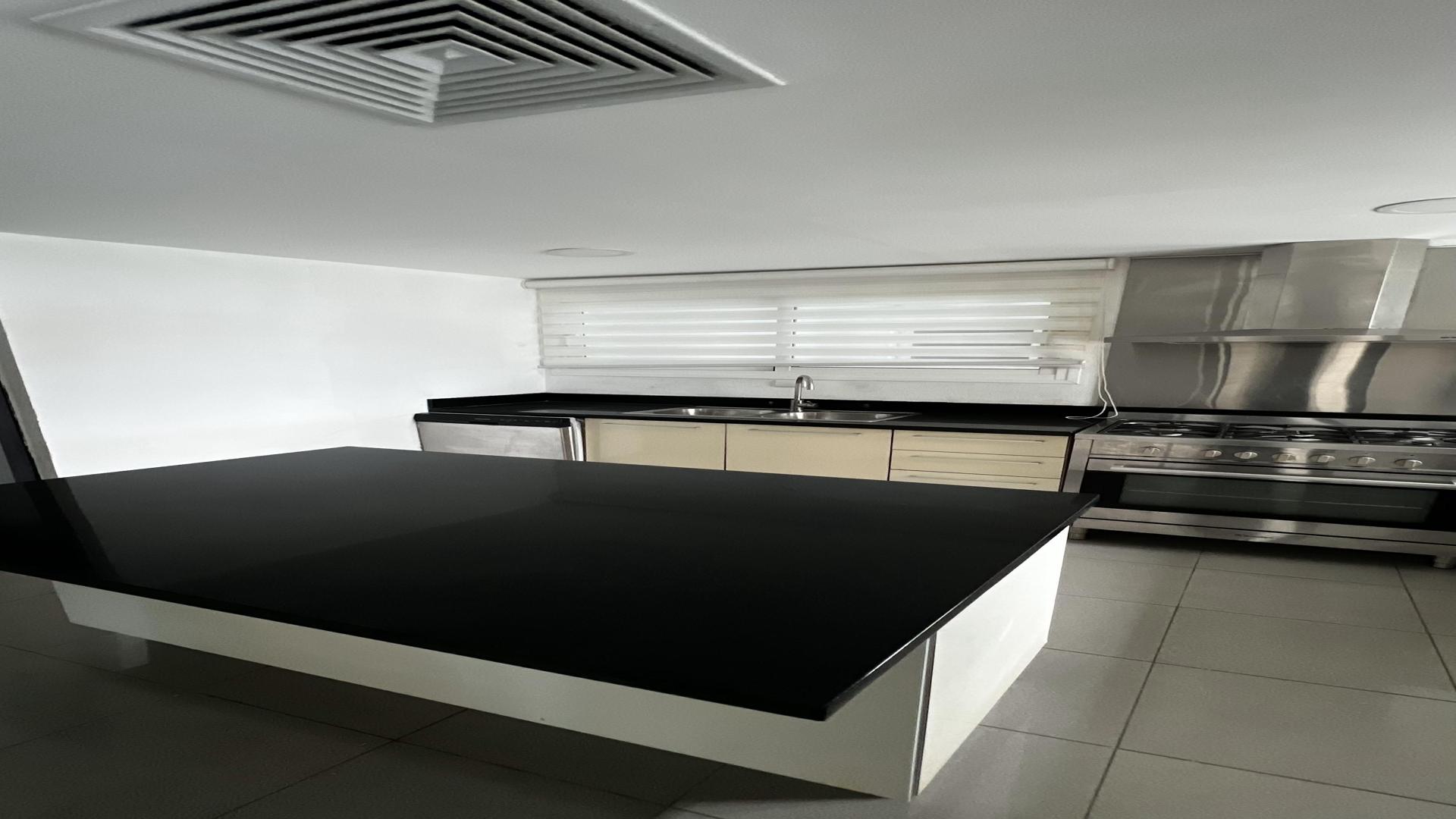 apartamentos - Penthouse en Alquiler en Avenida Anacaona con Vista al Mar y Mirador Sur 5
