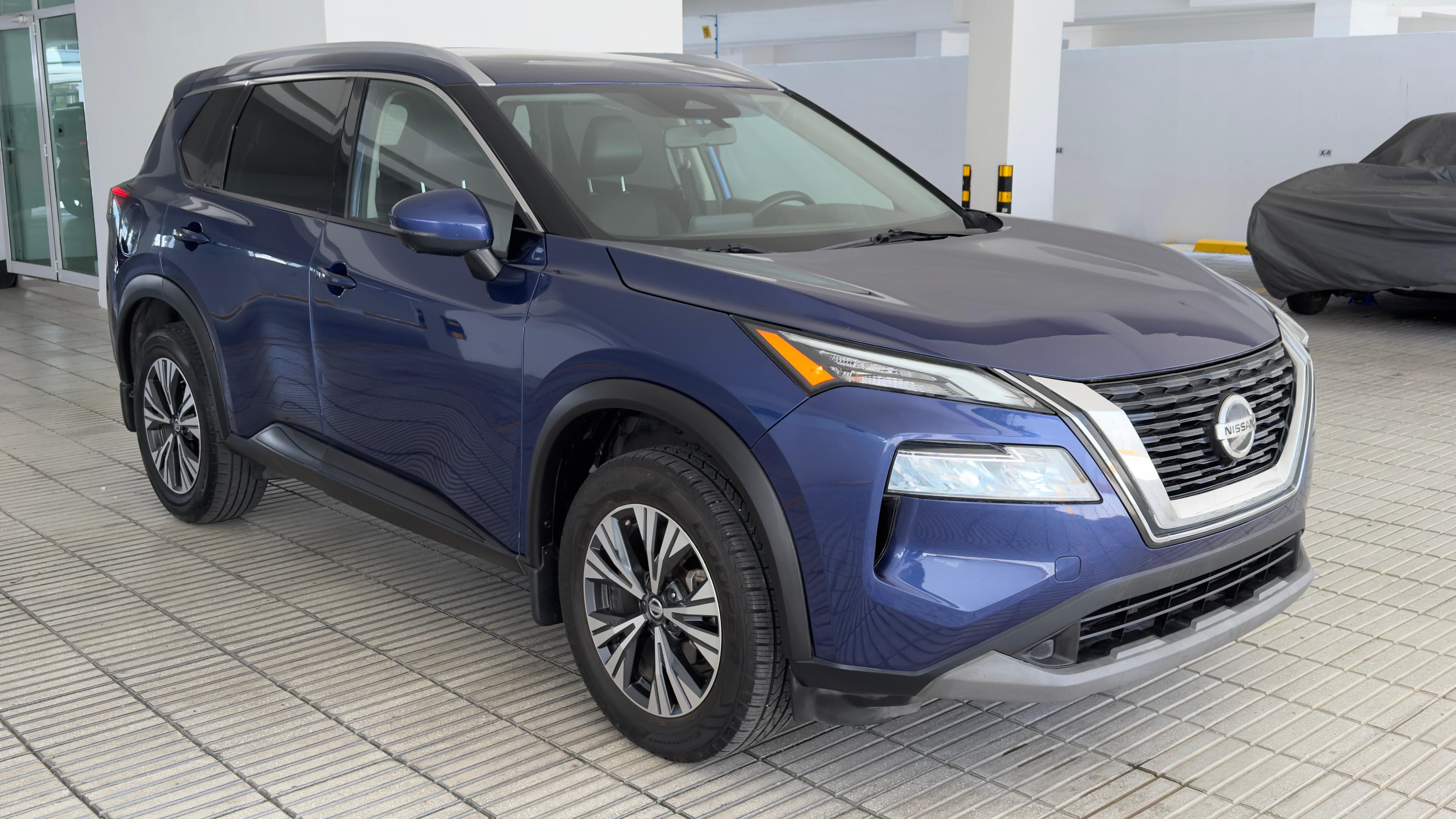 jeepetas y camionetas - SE VENDE NISSAN ROGUE SV 2021 3
