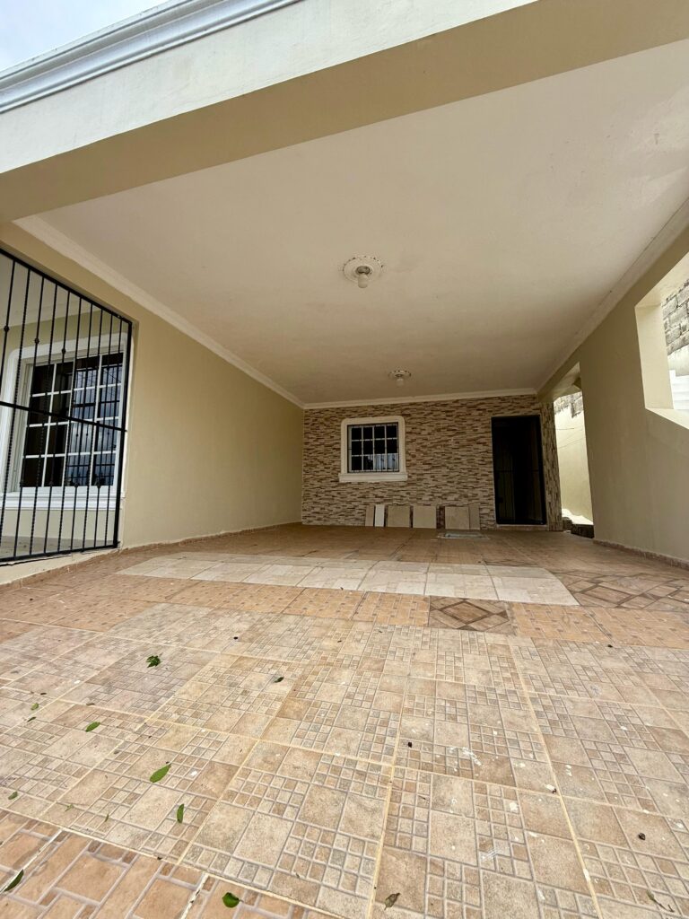 casas - 1675- CASA EN TORRE ALTA, PUERTO PLATA  2