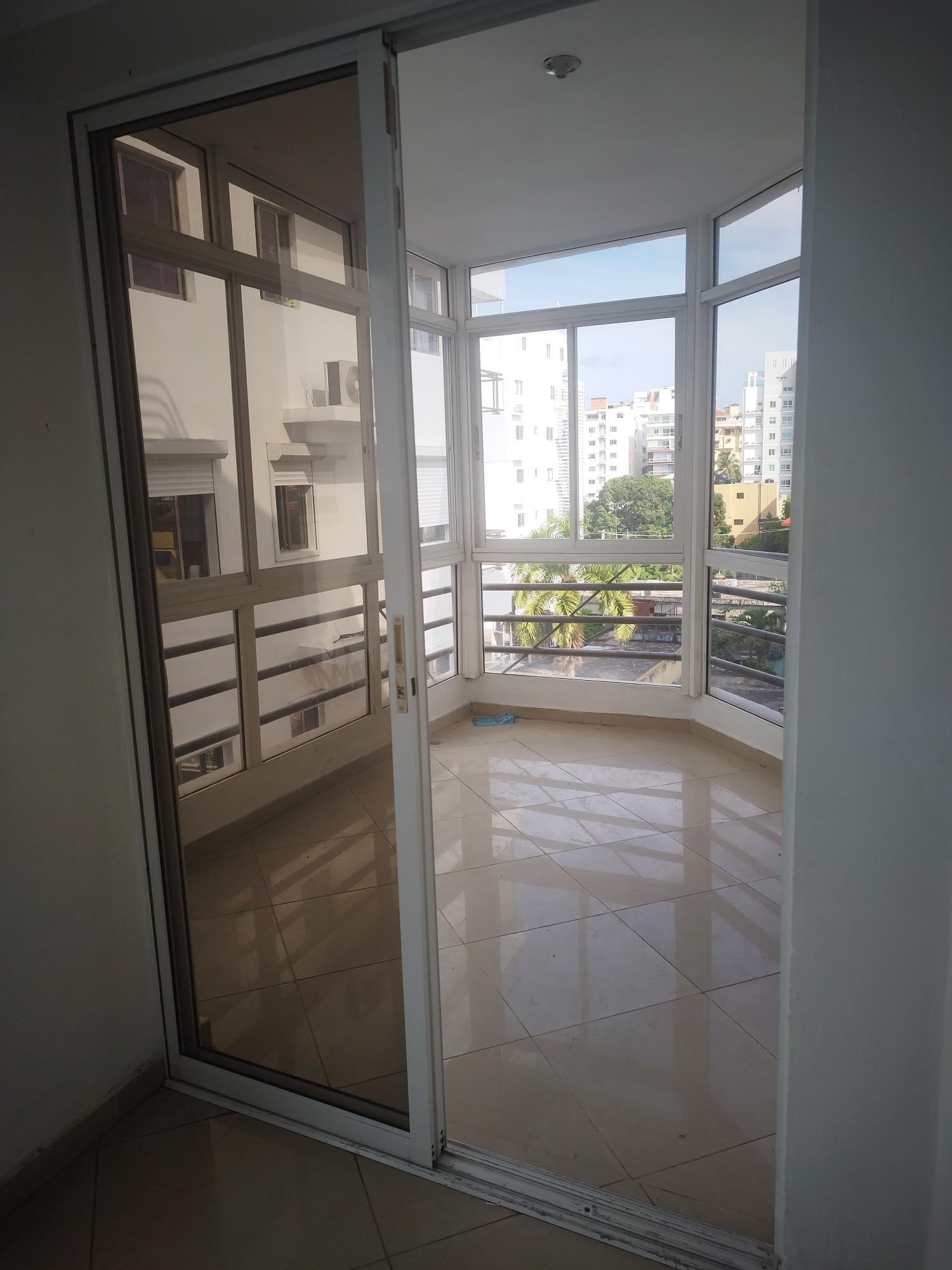 apartamentos - BELLA VISTA ALQUILO SIN INTERMEDIARIOS
APARTAMEMTO 3 HABITACIÓNES 7