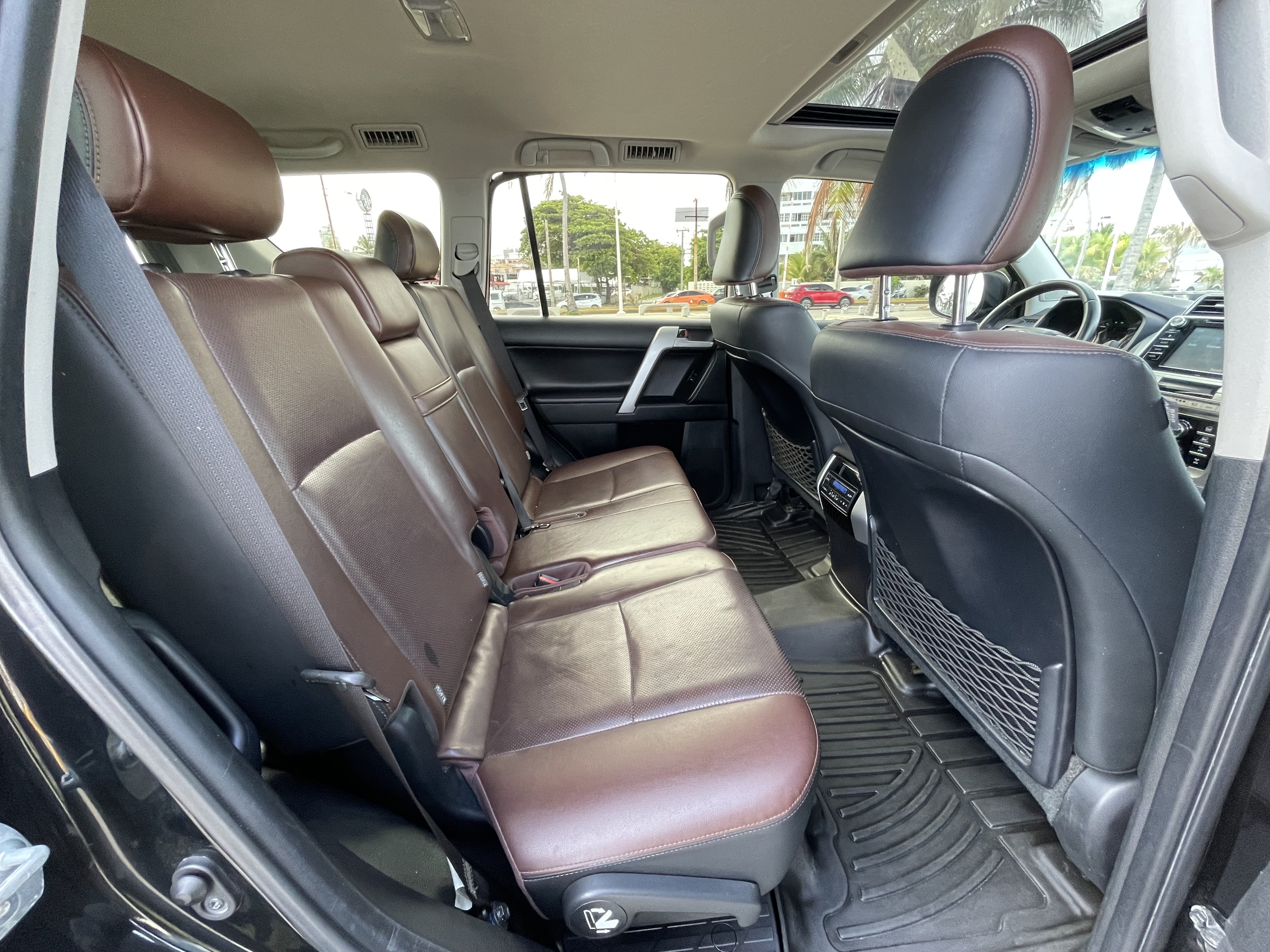 jeepetas y camionetas - Toyota Land Cruiser Prado VXL 2020 8
