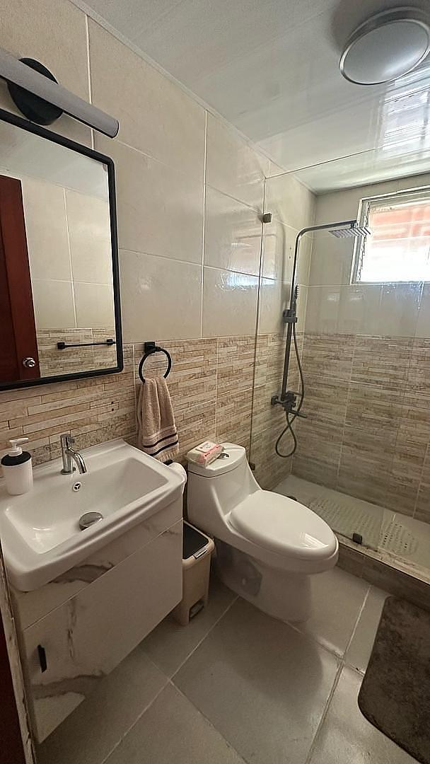 apartamentos - Apartamento en venta residencial california 2 entrando por la zona franca 4