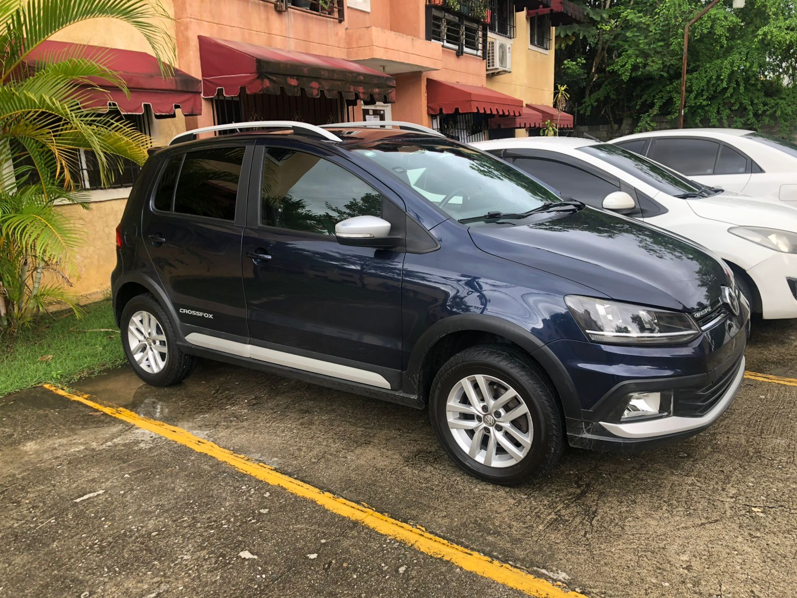 jeepetas y camionetas - Vehiculo Super economico y alto 4