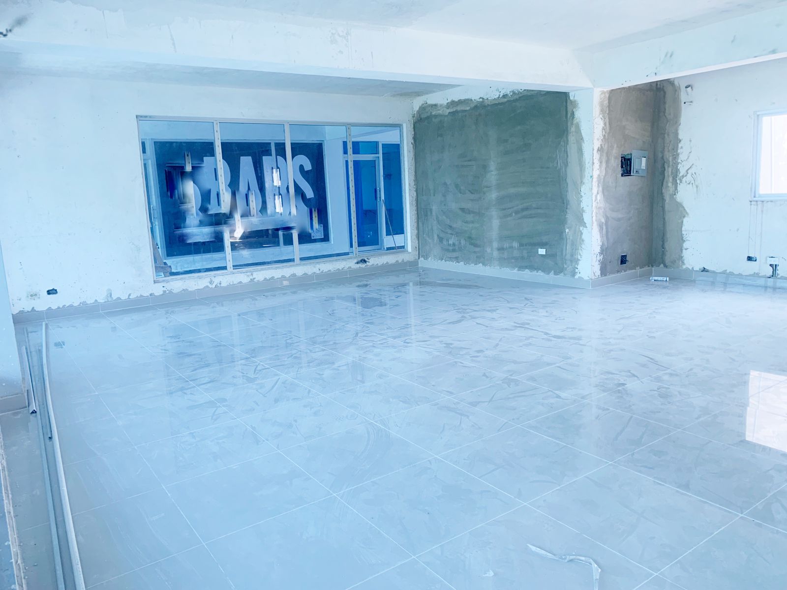oficinas y locales comerciales - Local céntrico en Venta  2