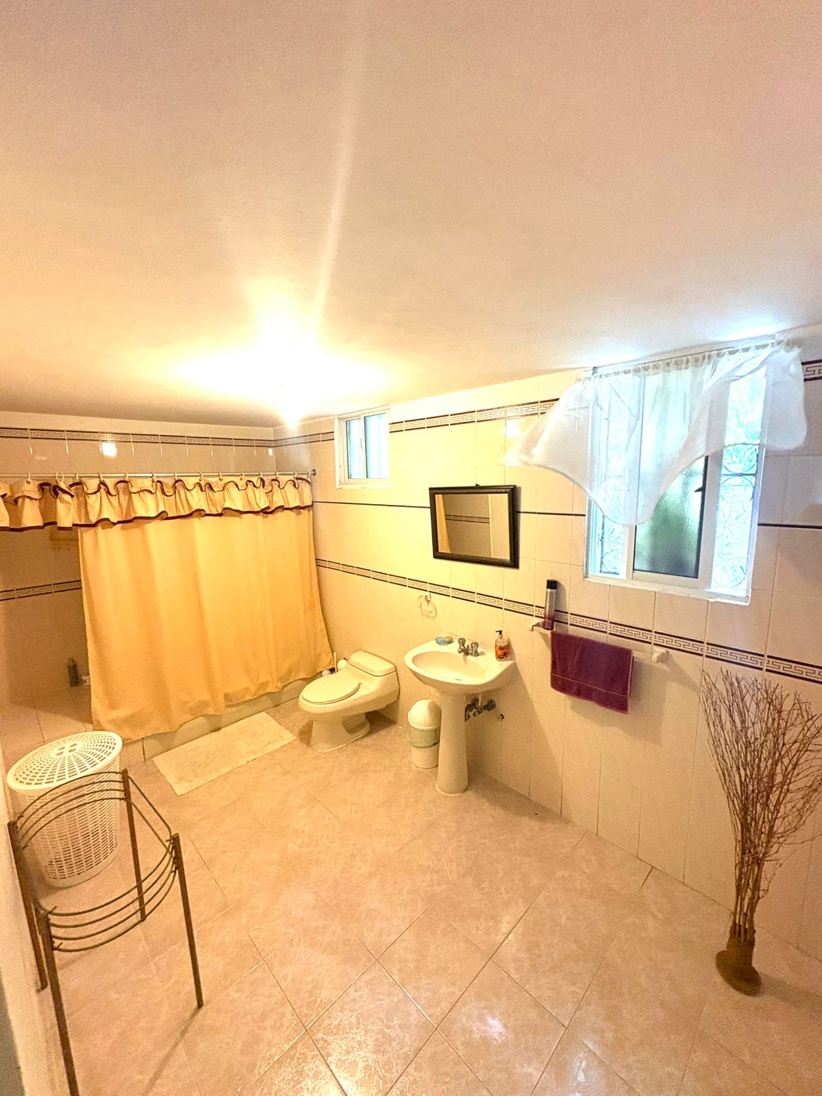 casas - Casa Espaciosa en Venta – Av. Independencia, Santo 4