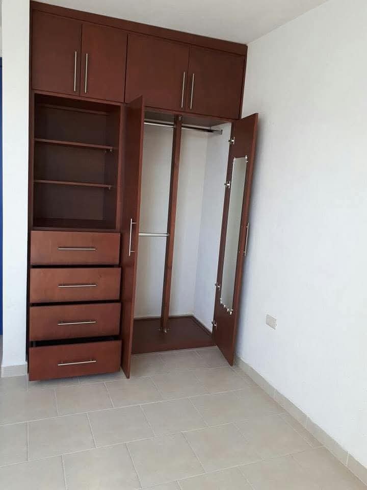 muebles y colchones - Closet moderno en madera  1