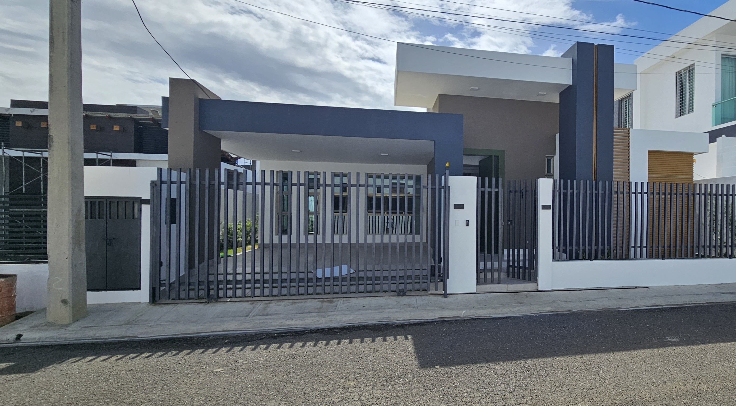 casas - Casa nueva en Santiago 0