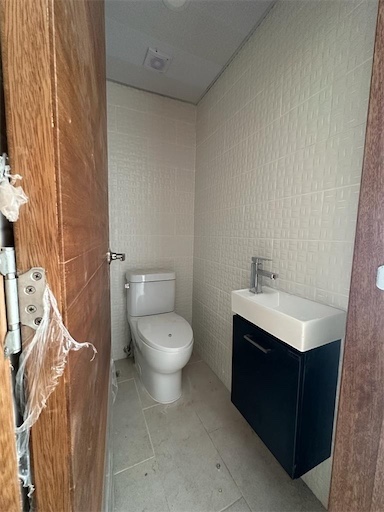 apartamentos - Venta de apartamento en el Renacimiento Distrito Nacional con terraza de 124mts 5