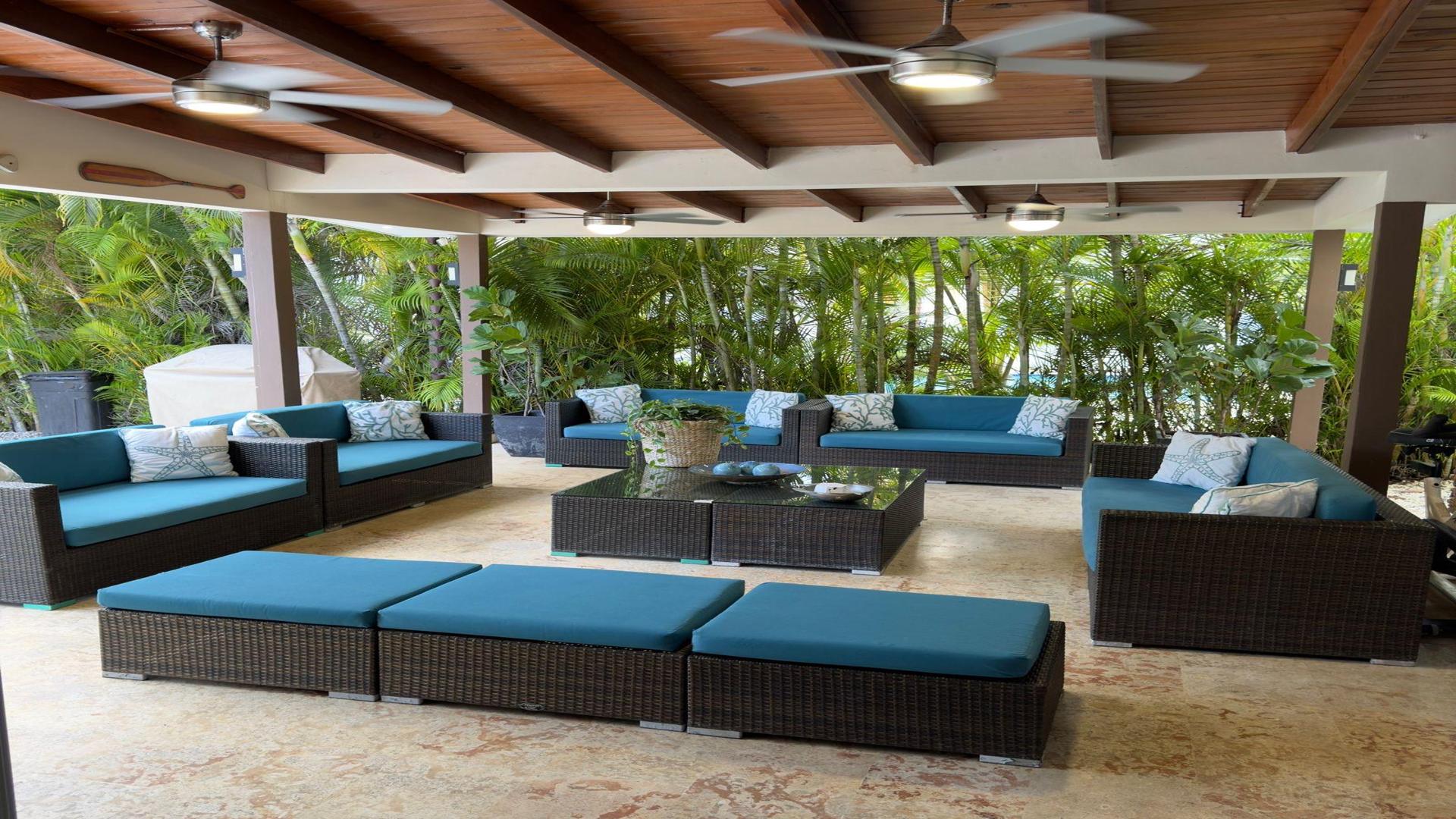 casas vacacionales y villas - VENDO ESPECTACULAR VILLA EN JUAN DOLIO 6