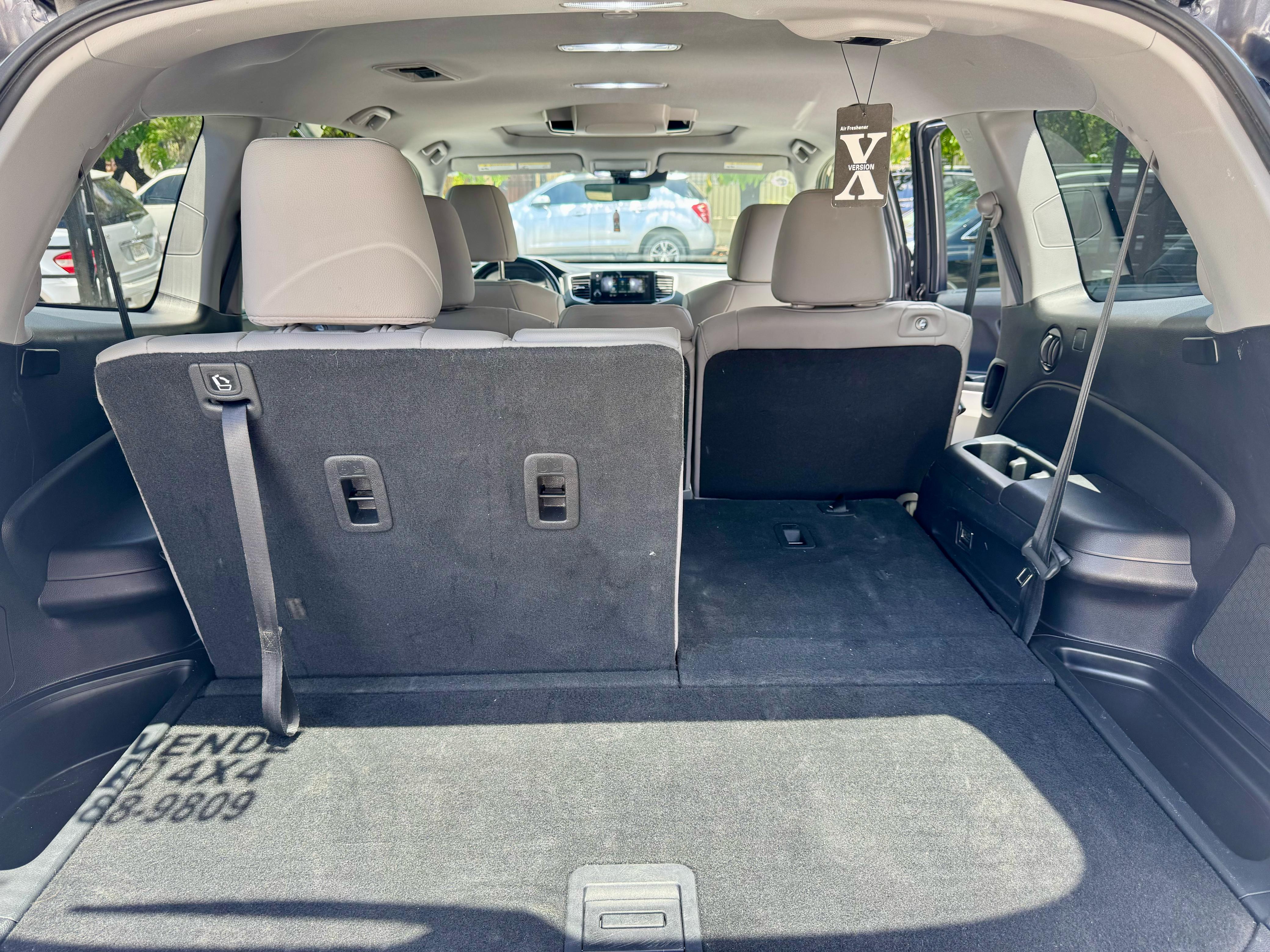 jeepetas y camionetas - Honda Pilot Touring 2019 AWD Como Nueva! 9
